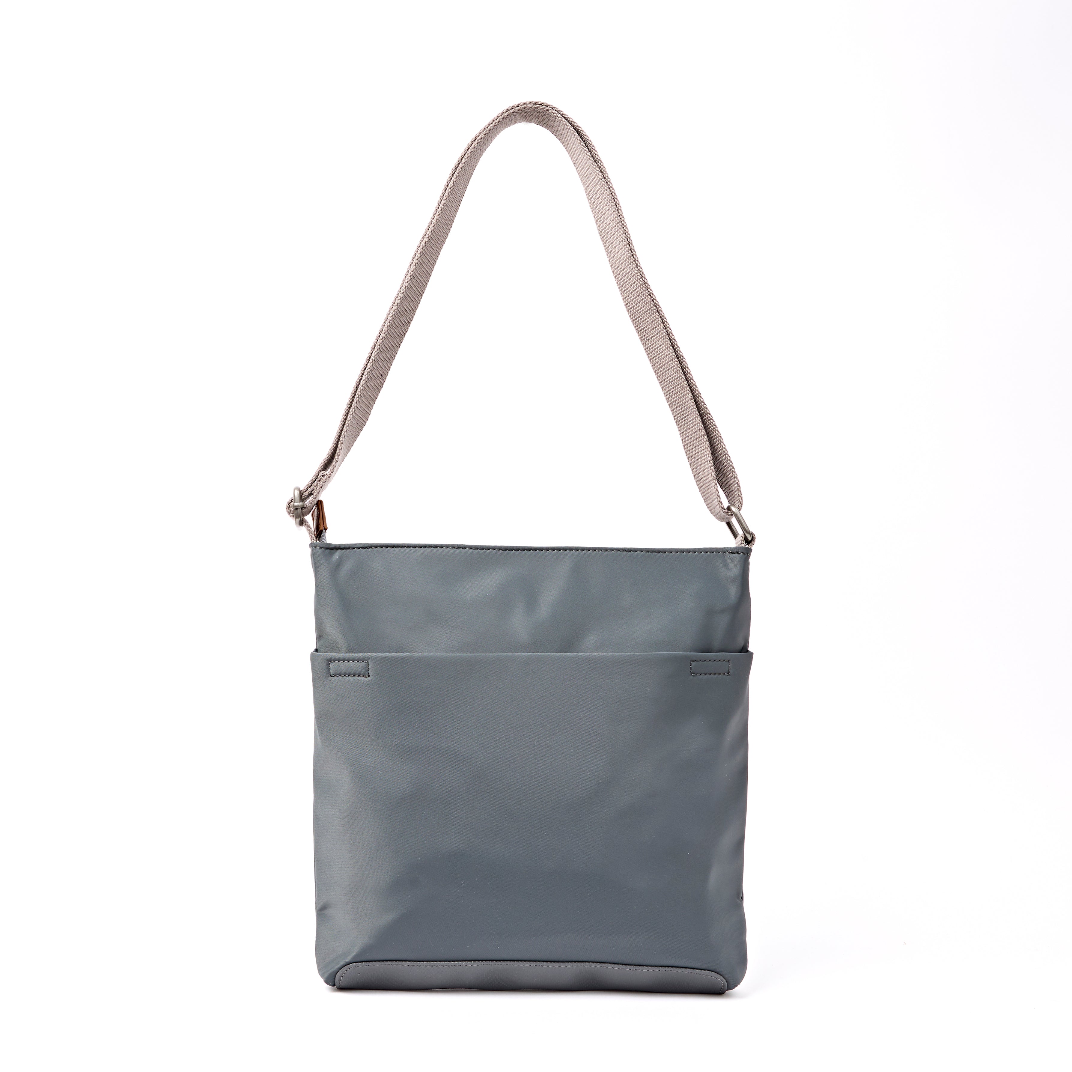 ROKA London - Kennington M crossbody-väska #Färg_Beluga
