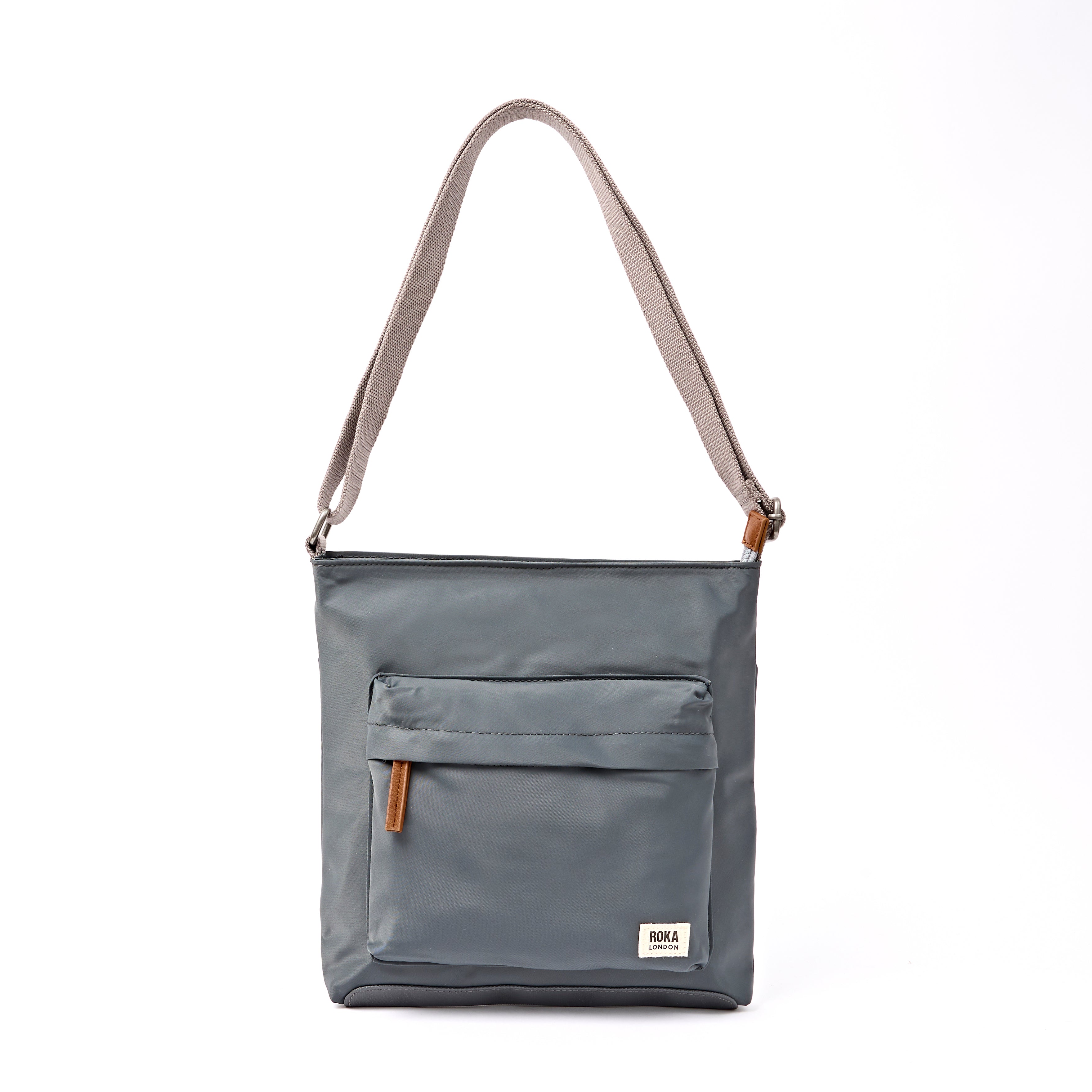 ROKA London - Kennington M crossbody-väska #Färg_Beluga
