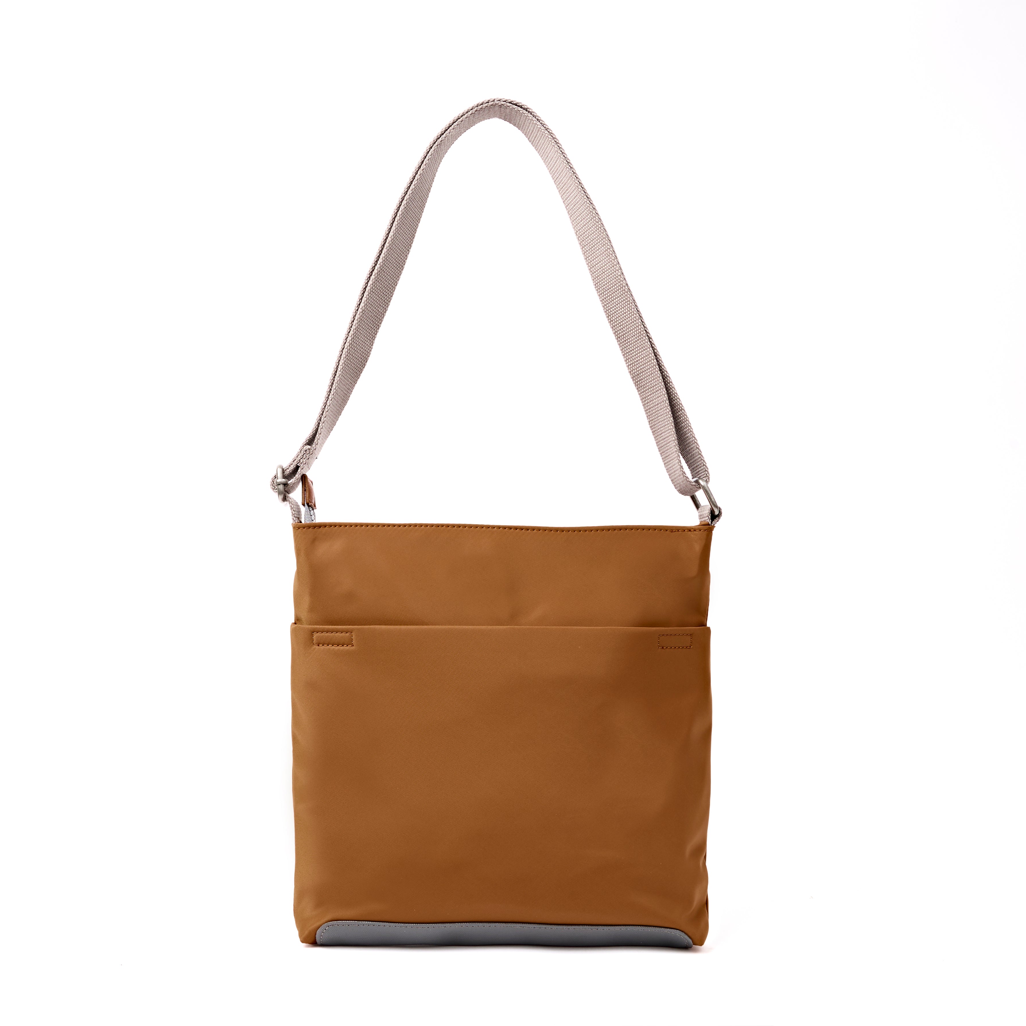 ROKA London - Kennington M crossbody-väska #Färg_Biscuit
