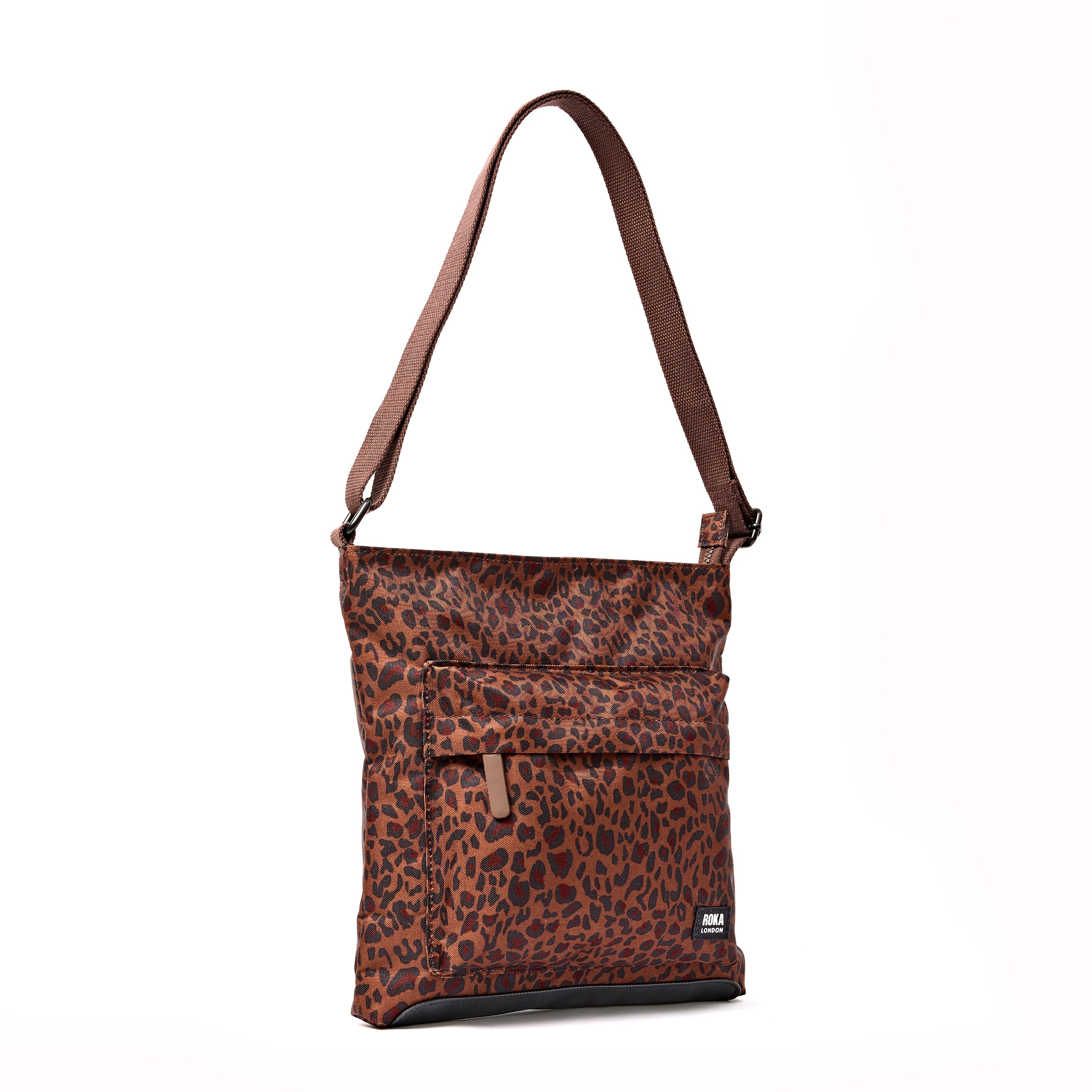 ROKA London - Kennington M crossbody-väska #Färg_Mini_Leopard