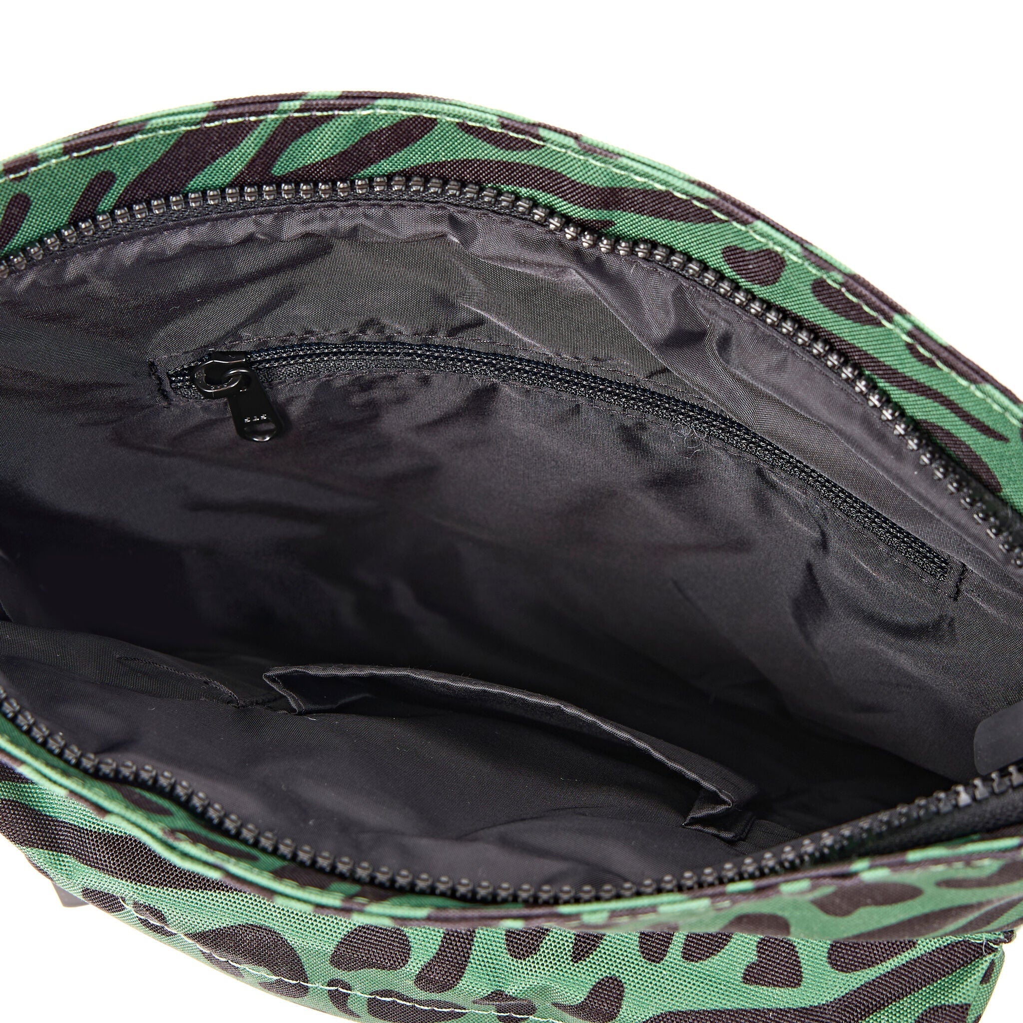 ROKA London - Kennington M crossbody-väska #Färg_Mixed_Animal_Artichoke