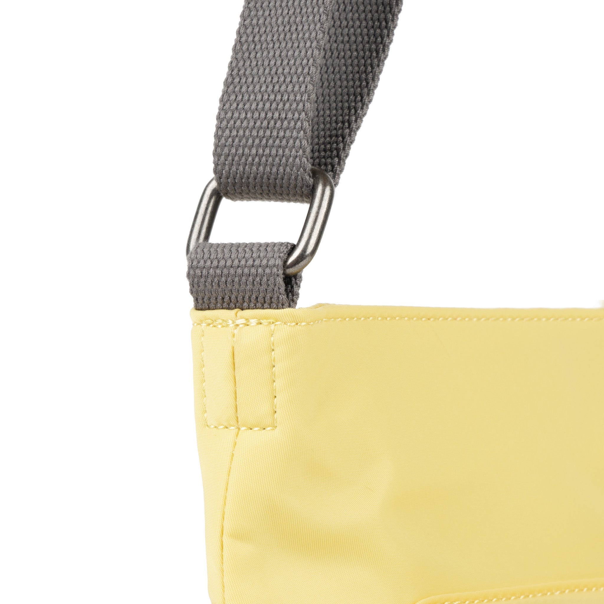 ROKA London - Kennington M crossbody-väska #Färg_Citron