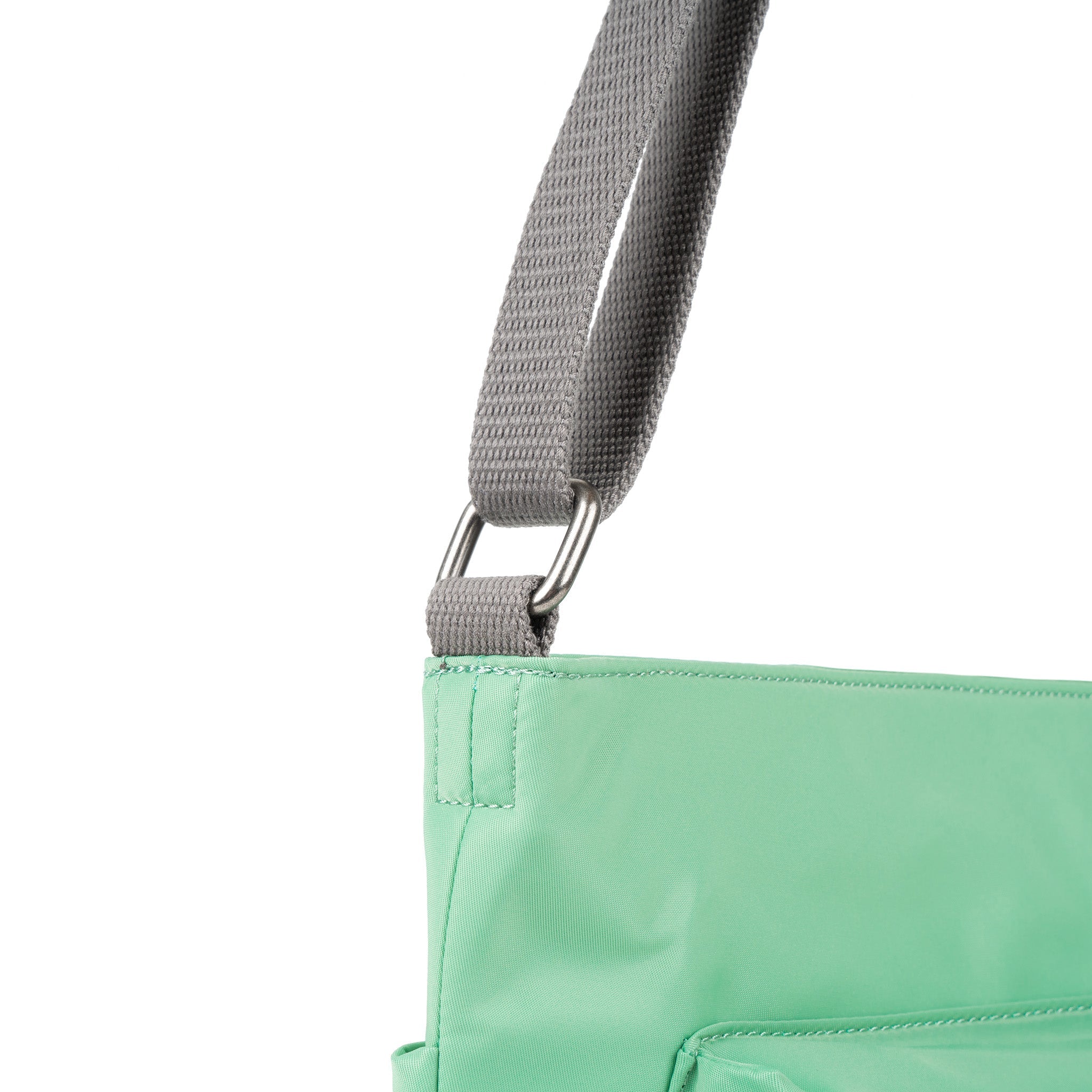 ROKA London - Kennington M crossbody-väska #Färg_Matcha
