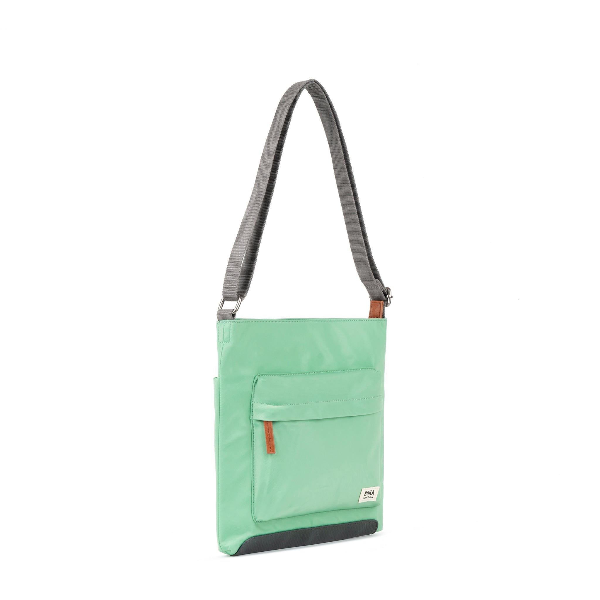 ROKA London - Kennington M crossbody-väska #Färg_Matcha