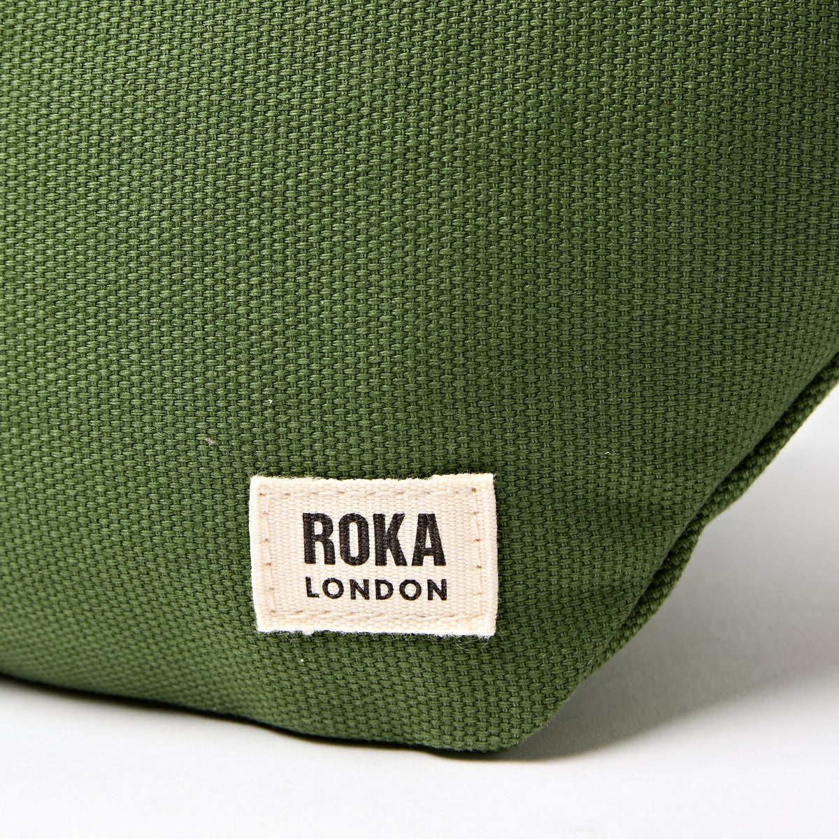 ROKA London - Mill Hill S crossbody-väska #Färg_Artichoke