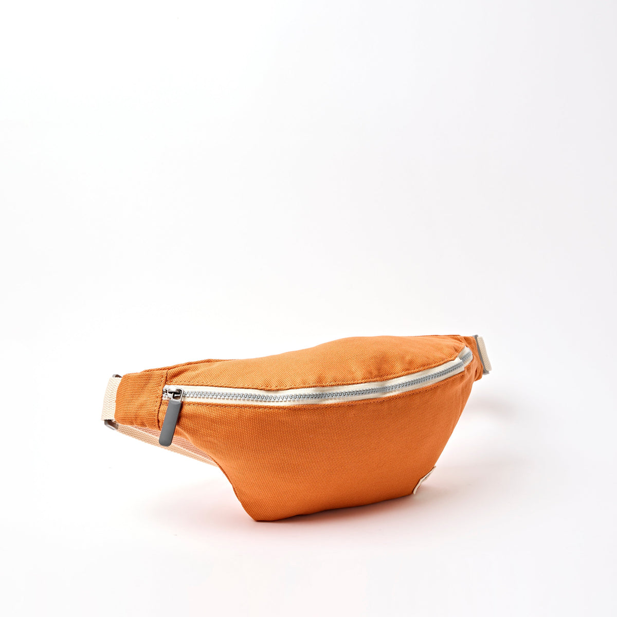 ROKA London - Mill Hill S crossbody-väska #Färg_Burnt_Orange
