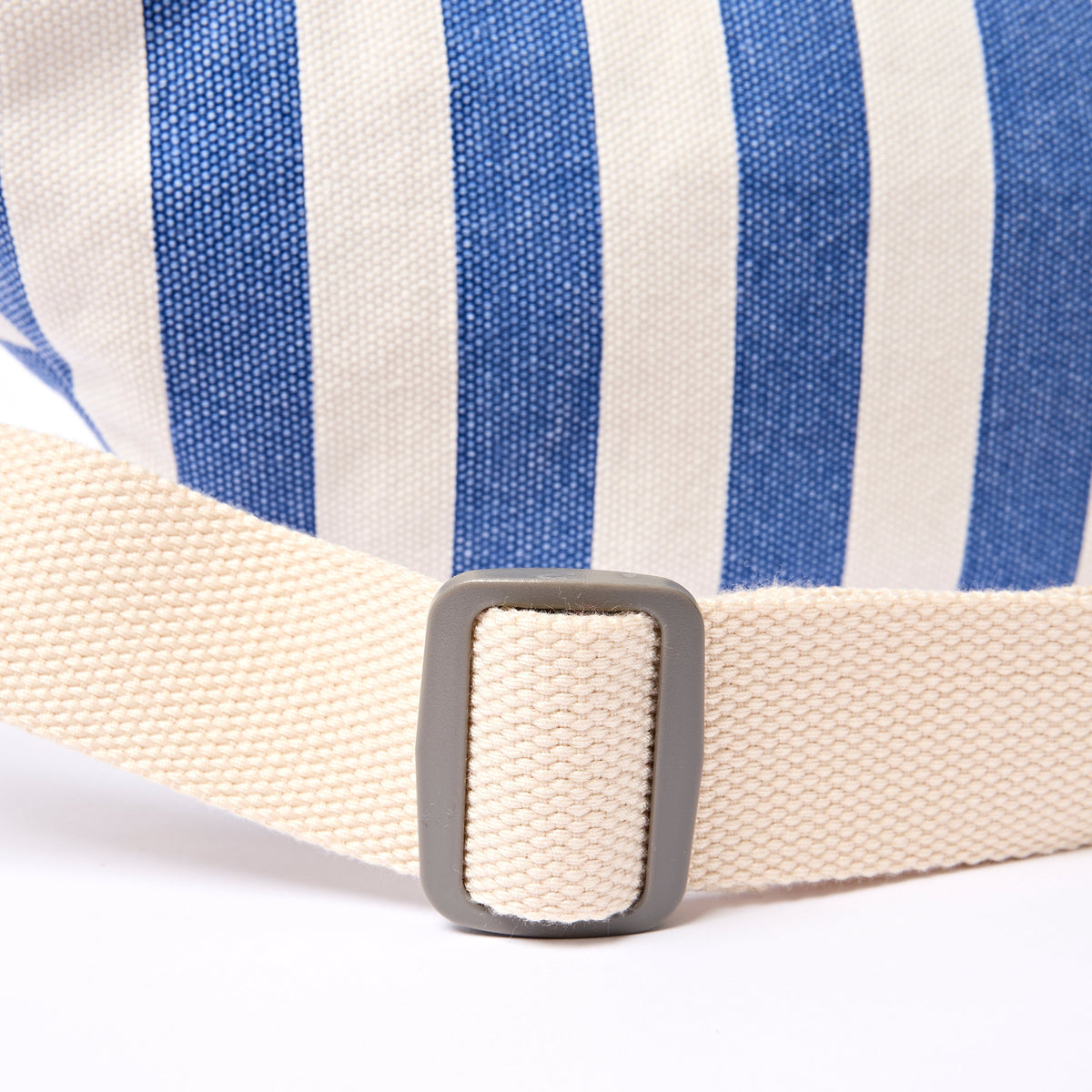 ROKA London - Mill Hill S crossbody-väska #Färg_Denim_Stripe