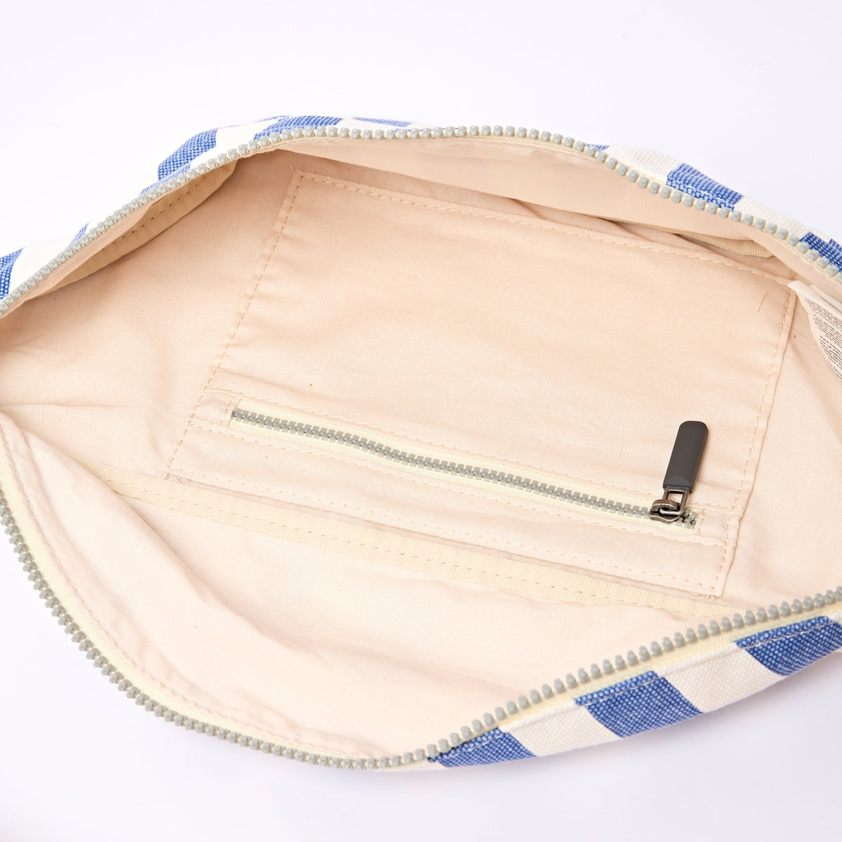 ROKA London - Mill Hill S crossbody-väska #Färg_Denim_Stripe