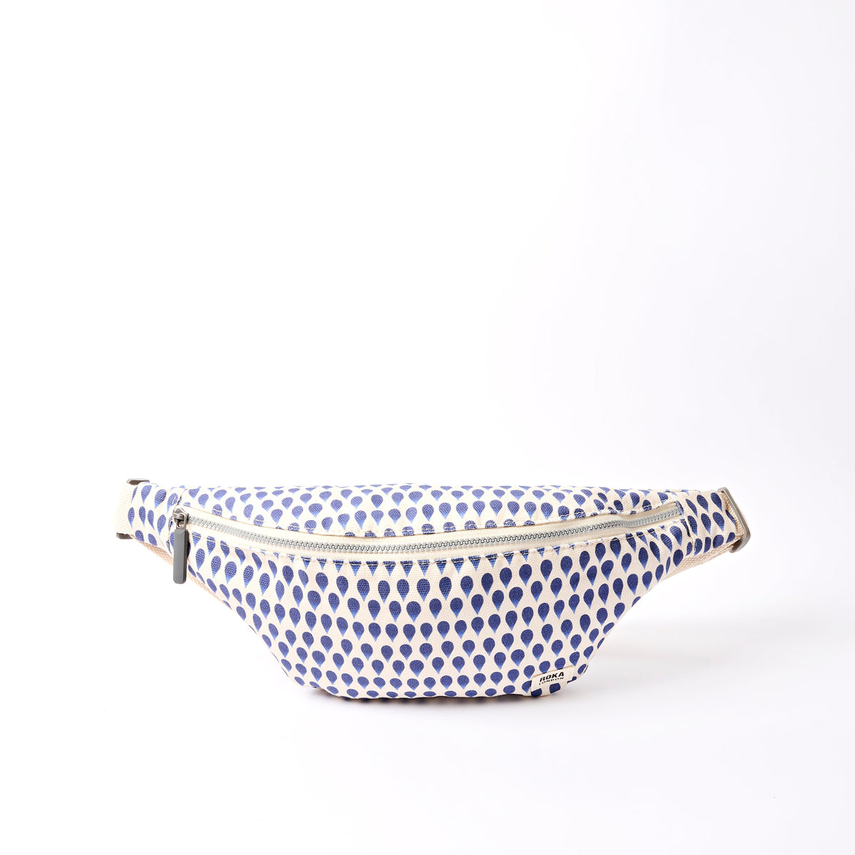 ROKA London - Mill Hill S crossbody-väska #Färg_Denim_Rain_Indigo