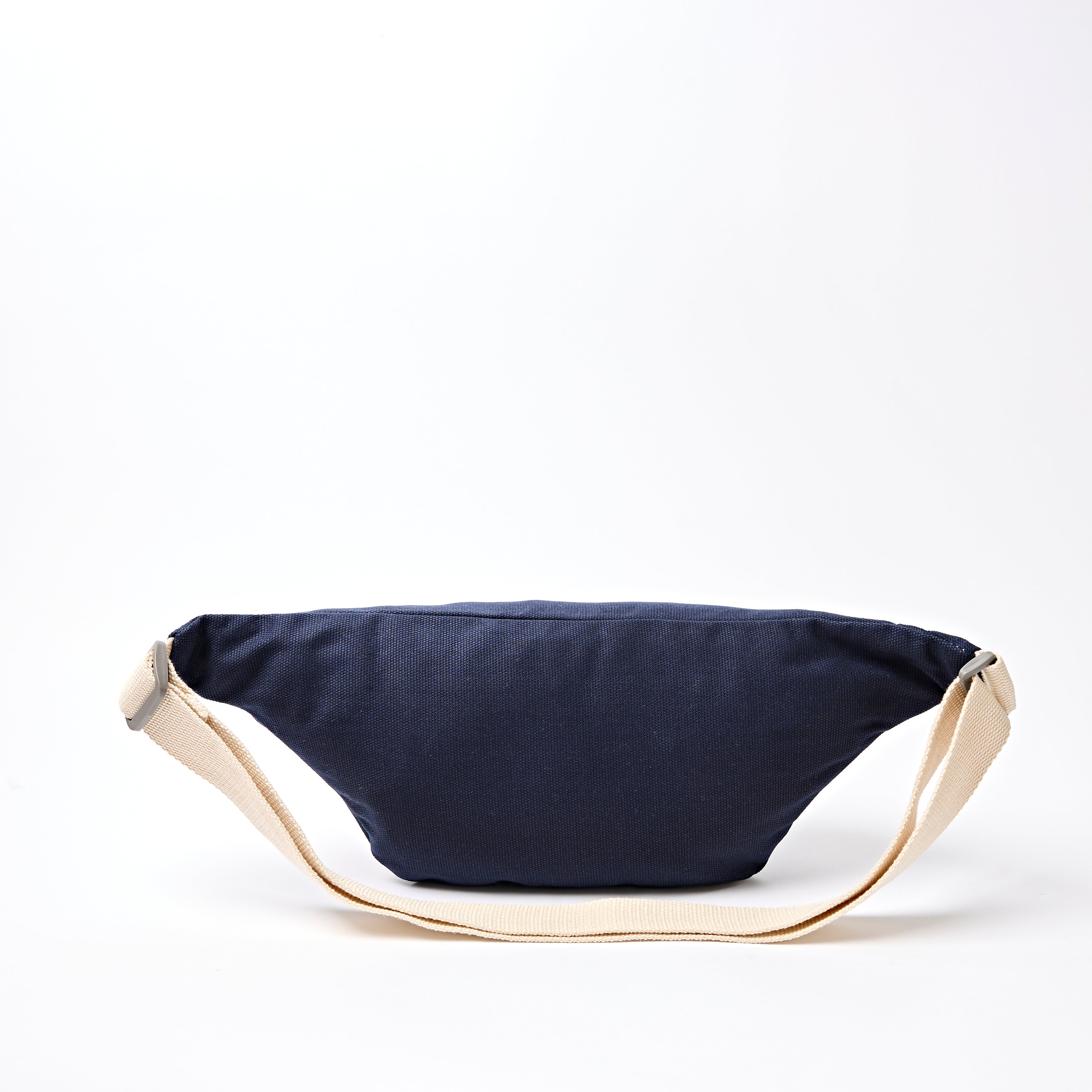 ROKA London - Mill Hill S crossbody-väska #Färg_Midnight