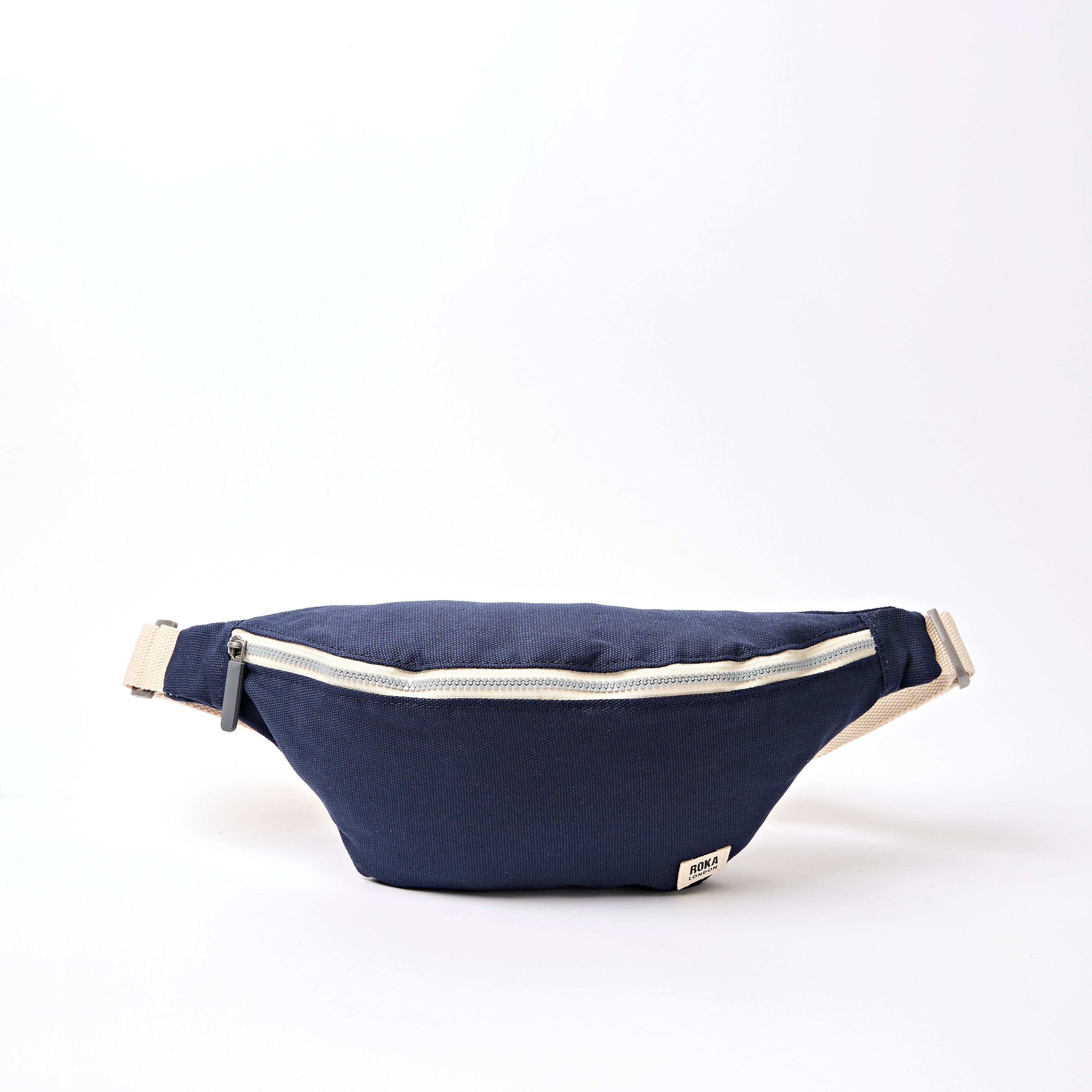 ROKA London - Mill Hill S crossbody-väska #Färg_Midnight