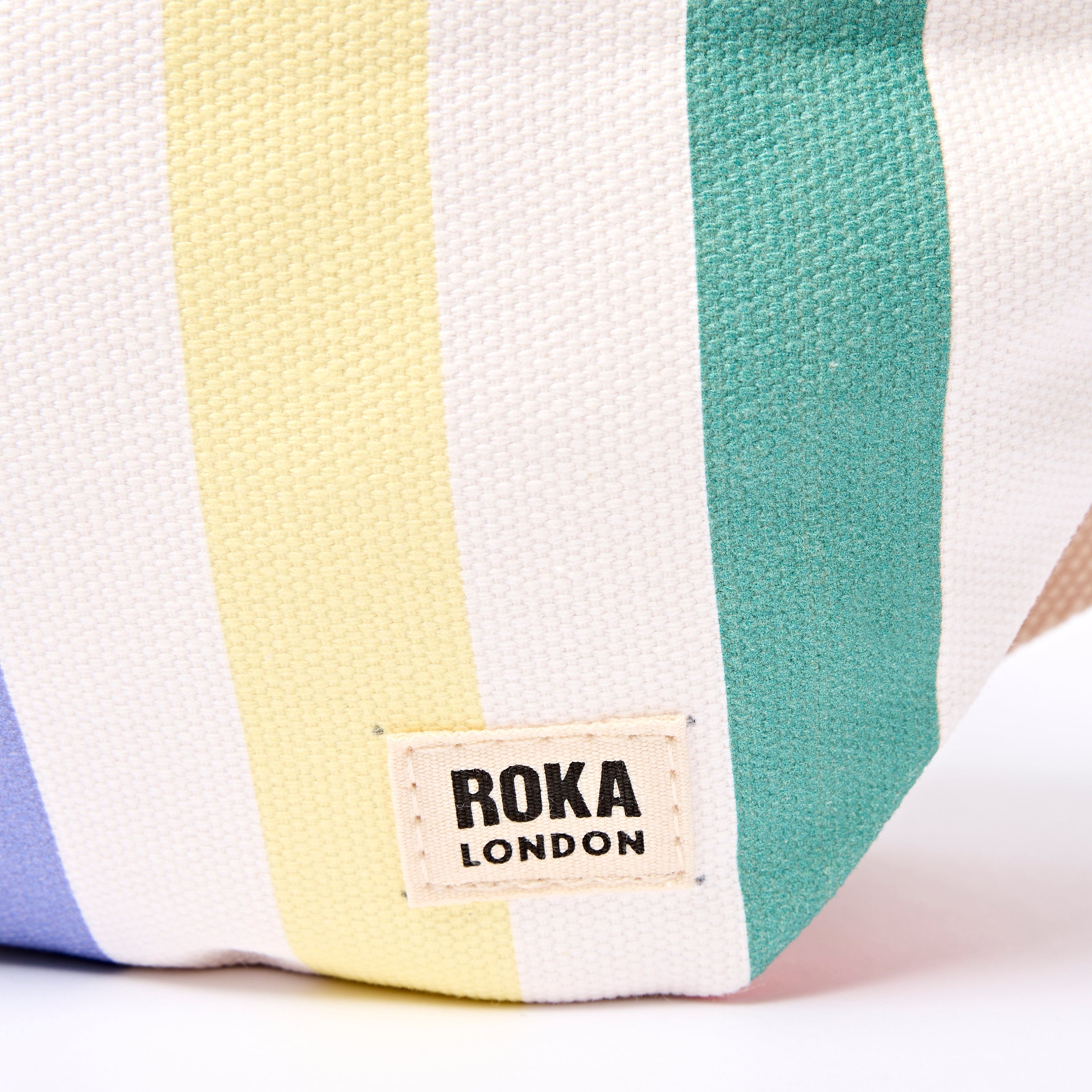 ROKA London - Mill Hill S crossbody-väska #Färg_Pastel_Multi_Stripe