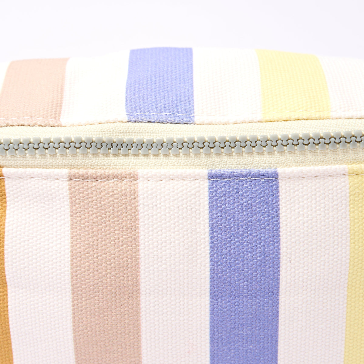 ROKA London - Mill Hill S crossbody-väska #Färg_Pastel_Multi_Stripe
