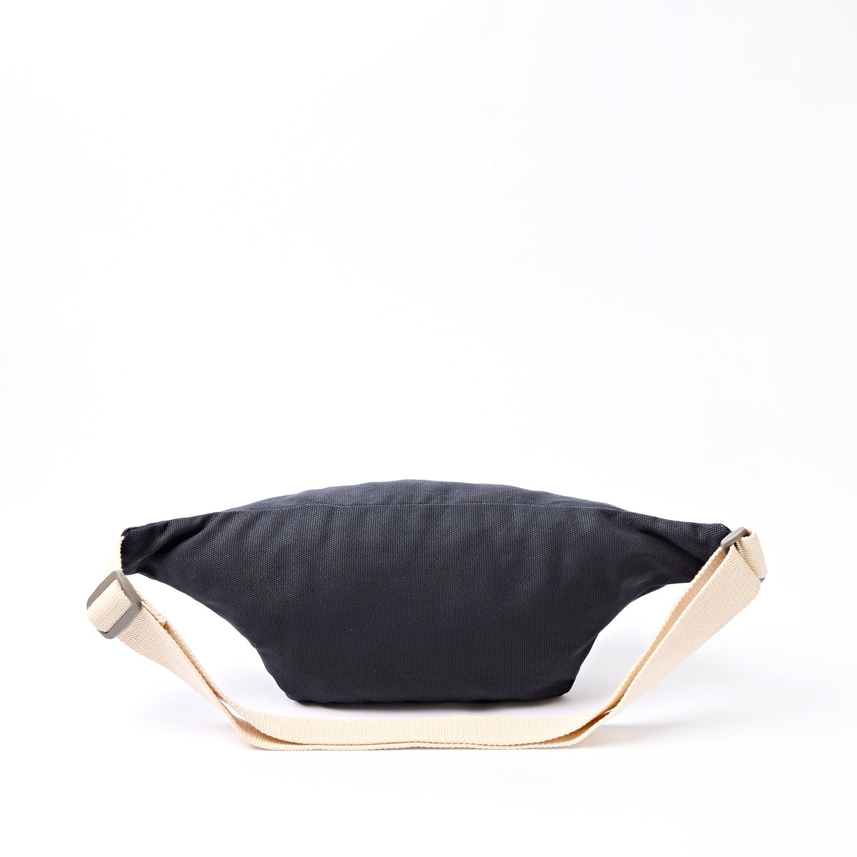 ROKA London - Mill Hill S crossbody-väska #Färg_Smoke
