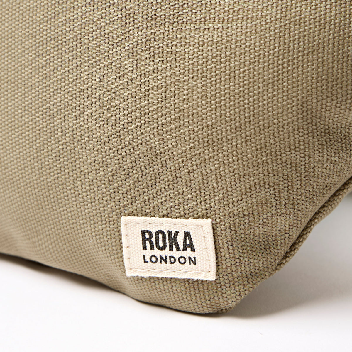 ROKA London - Mill Hill S crossbody-väska #Färg_Taupe