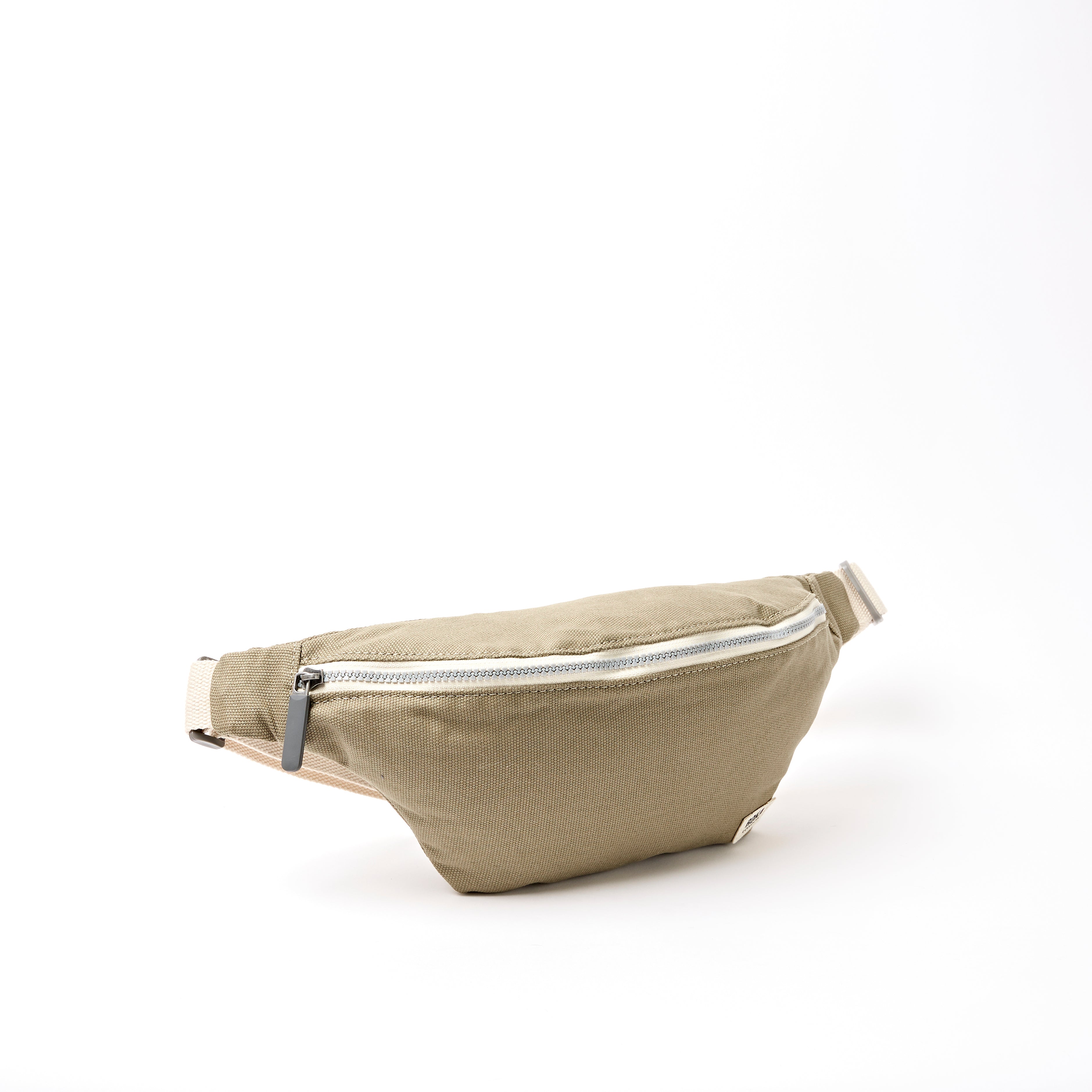 ROKA London - Mill Hill S crossbody-väska #Färg_Taupe