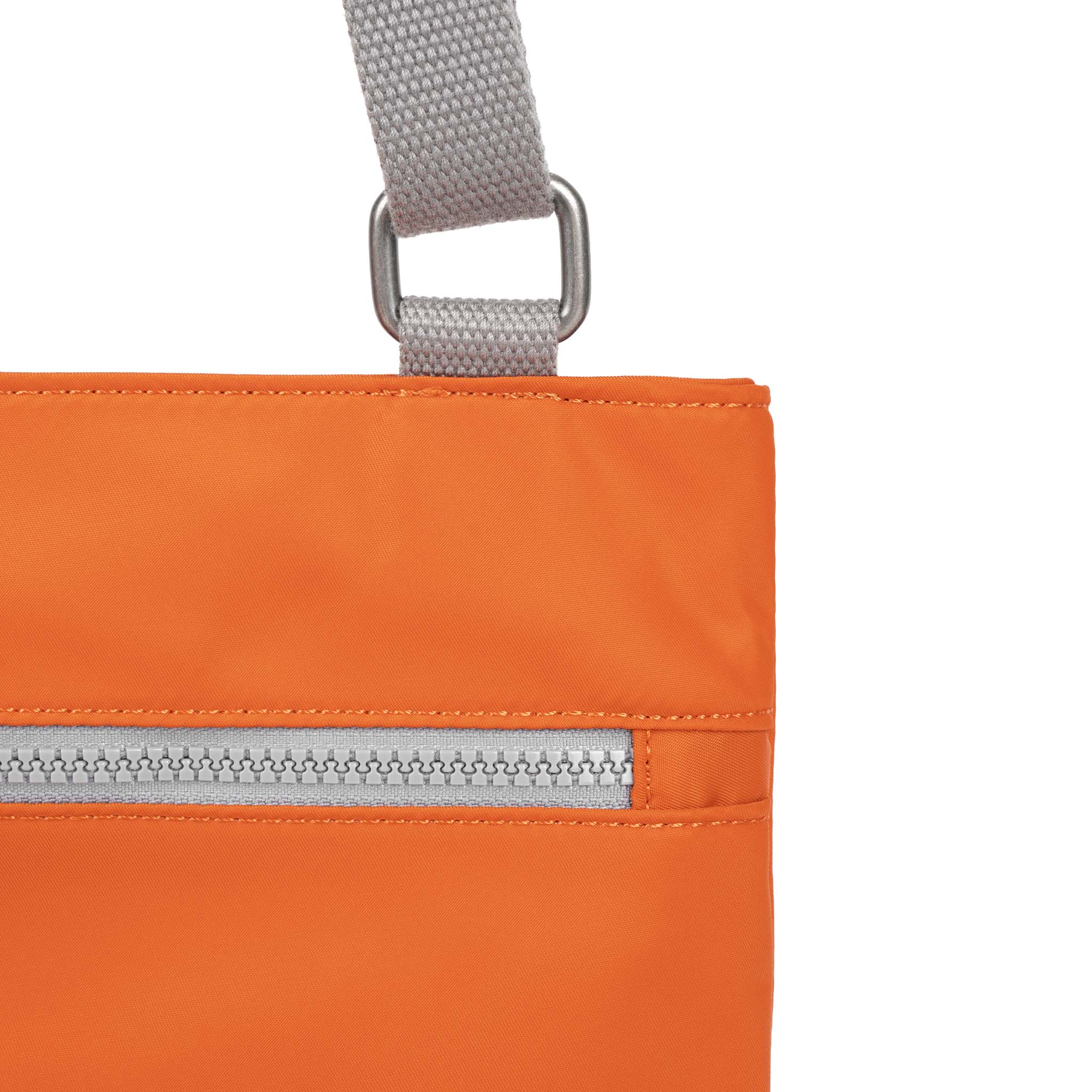 ROKA London - Moorgate M messengerväska #Färg_Burnt_Orange