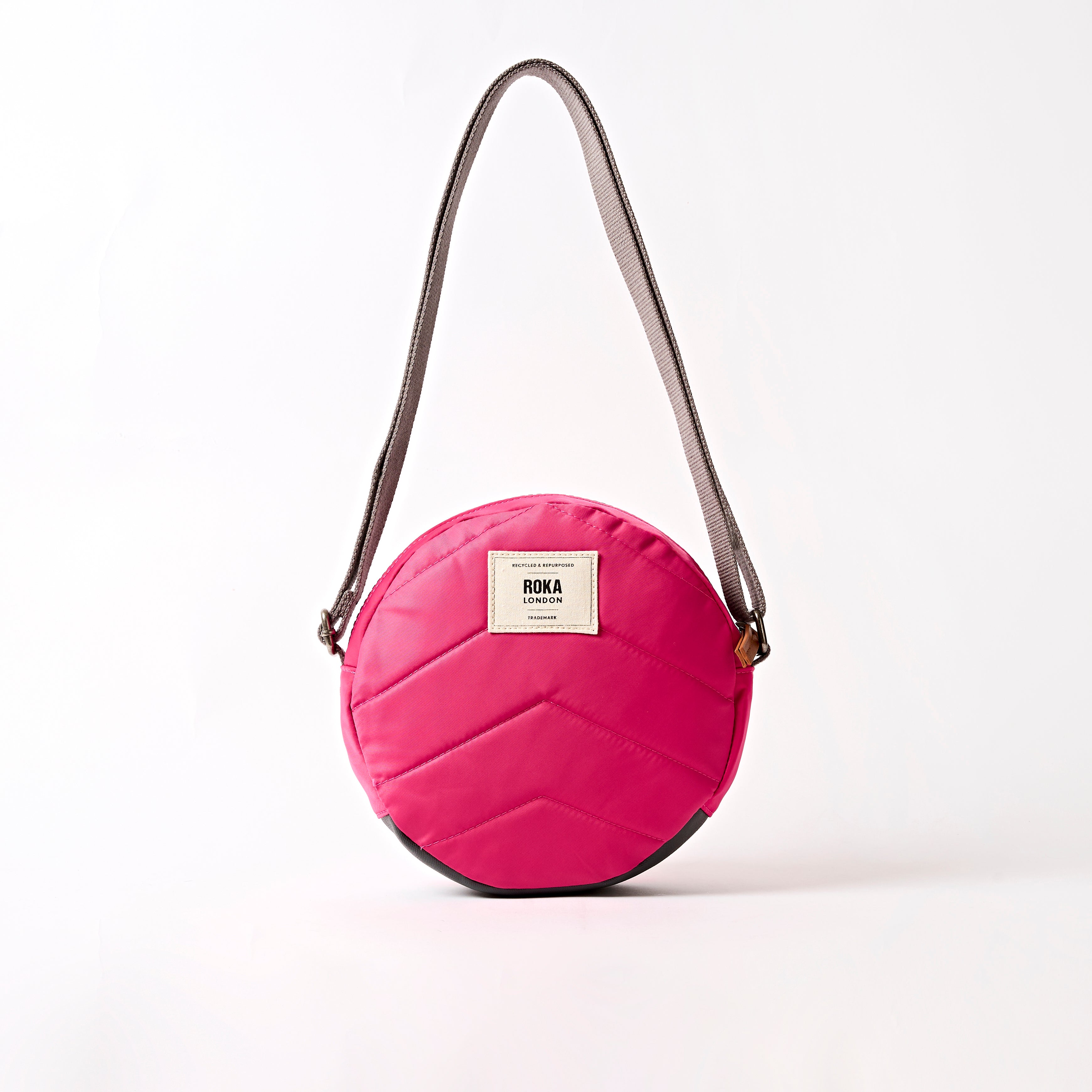 ROKA London - Paddington S crossbody-väska #Färg_Granita_Red