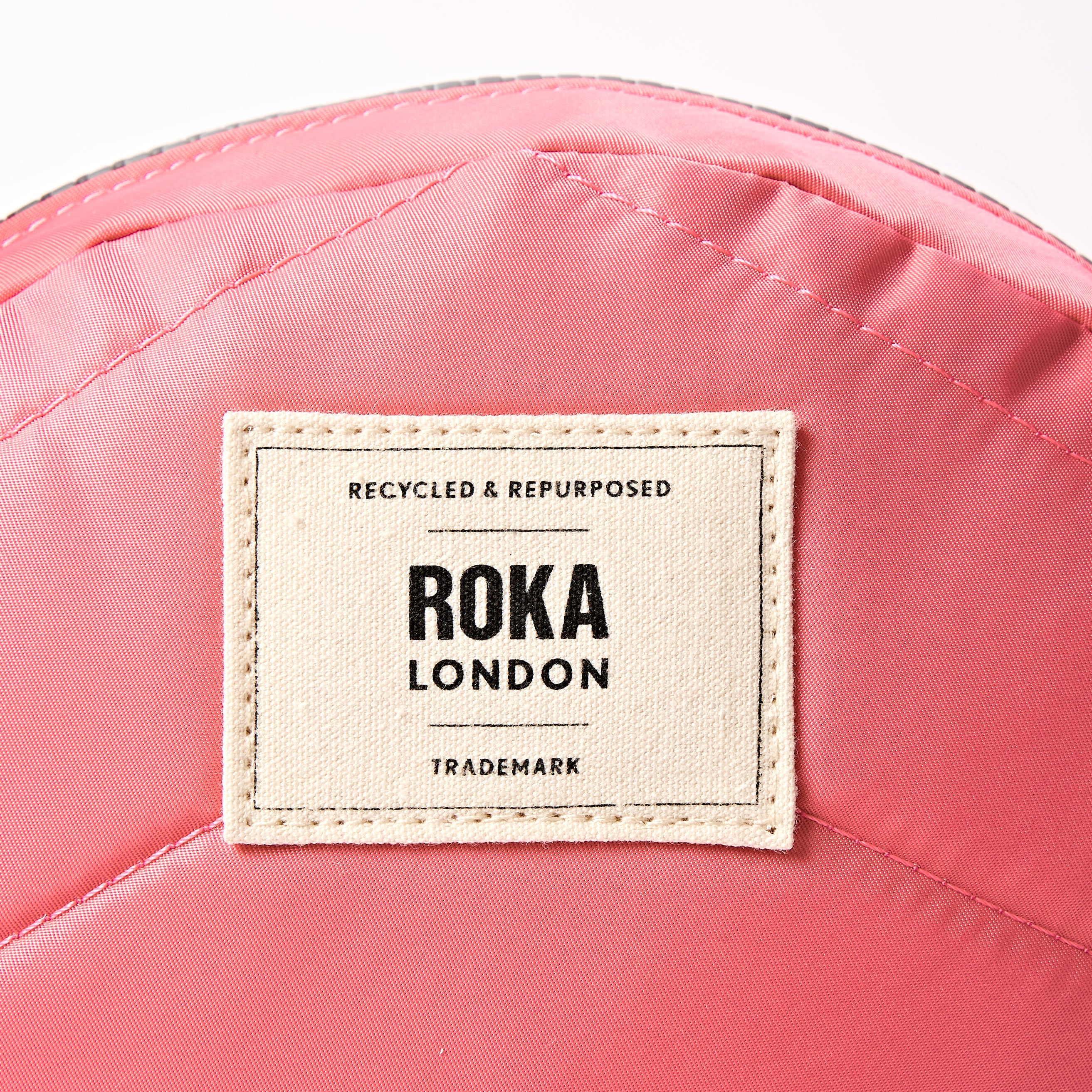 ROKA London - Paddington S crossbody-väska #Färg_Pink_Lemonade