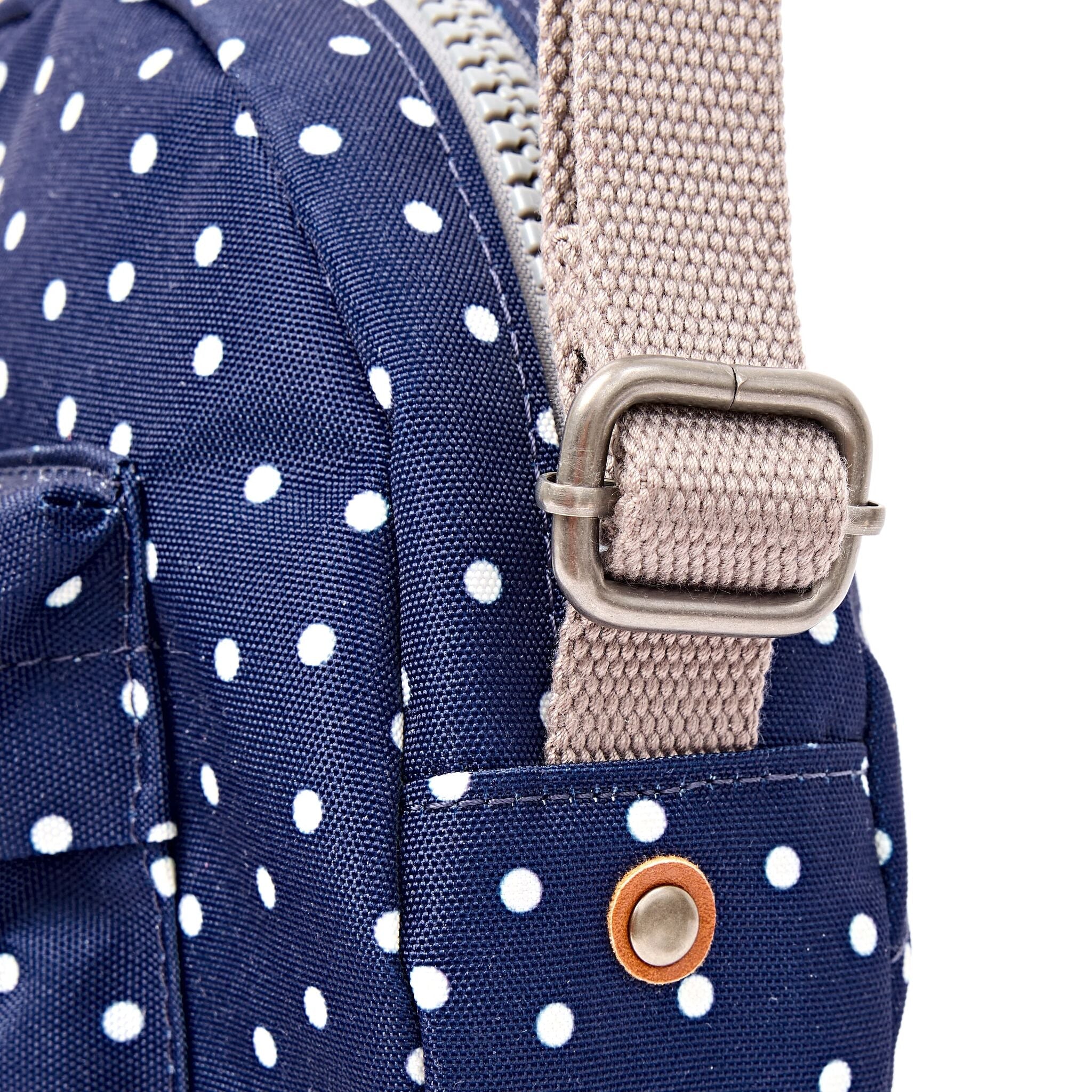 ROKA London - Paddington S crossbody-väska #Färg_Navy_Polka_Dot