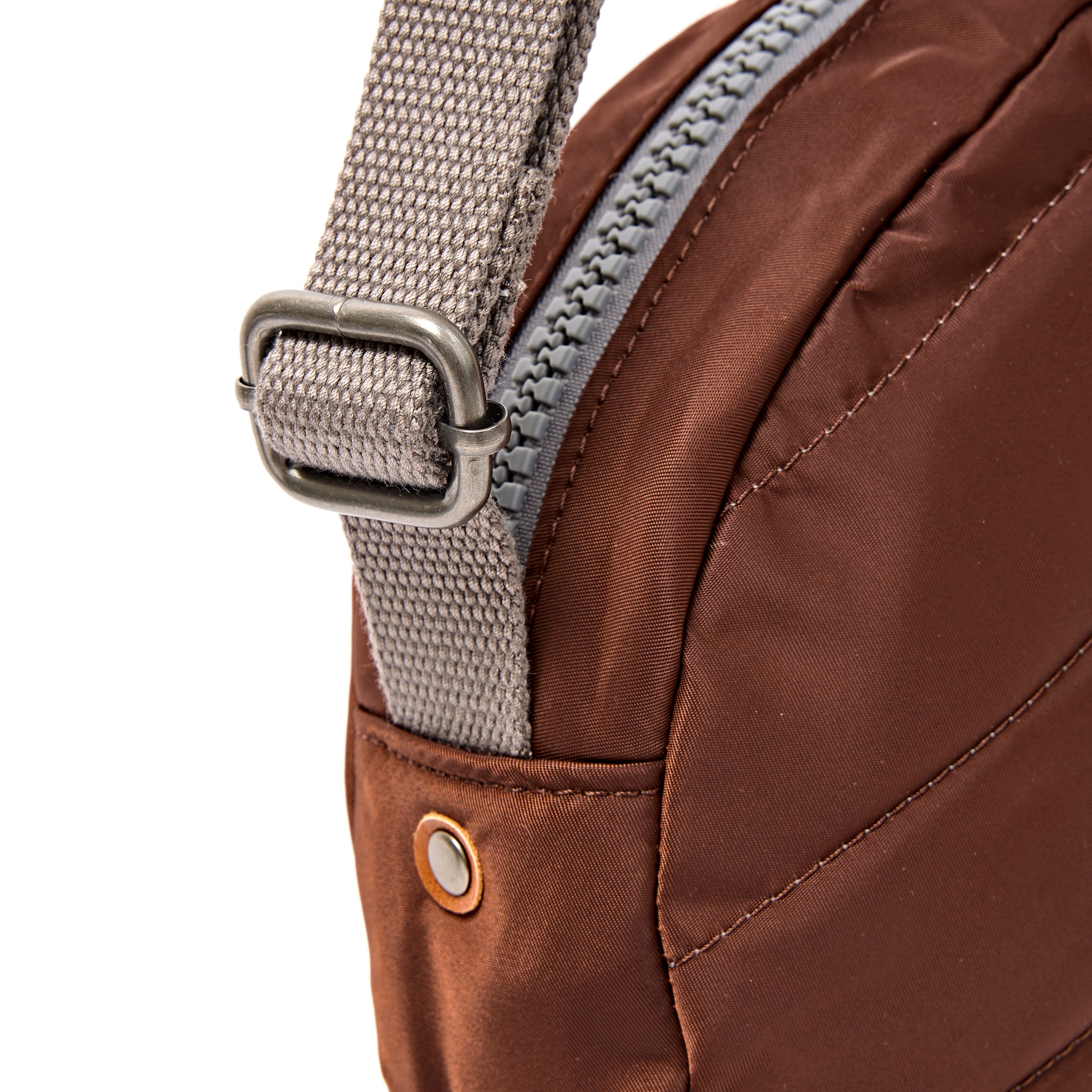 ROKA London - Paddington S crossbody-väska #Färg_Rocky_Road