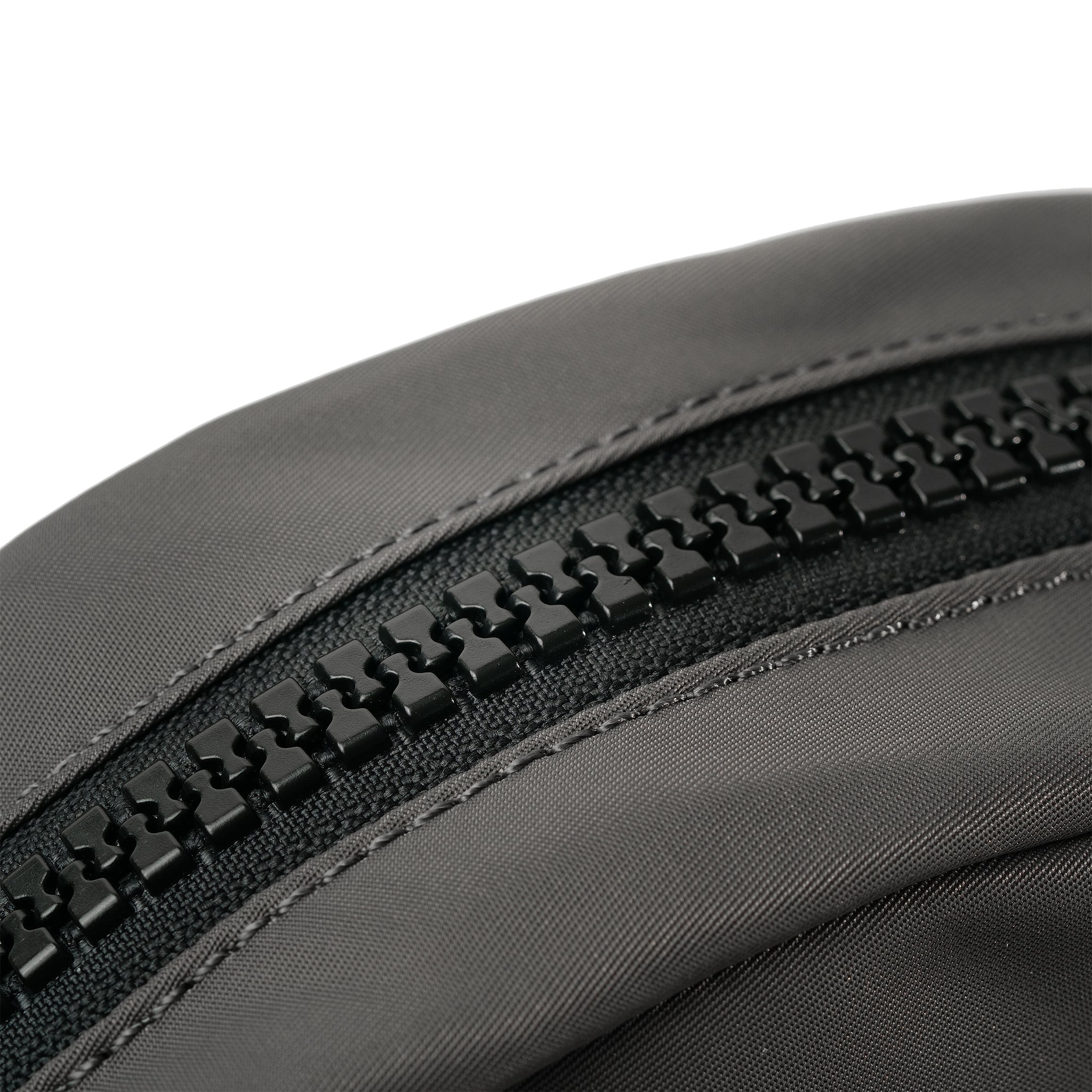 ROKA London - Paddington S Paddington crossbody-väska Creative Waste #Färg_Black/Graphite