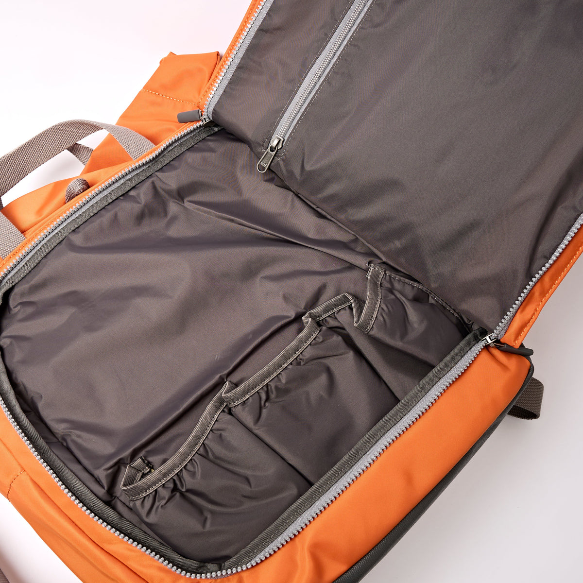 ROKA London - Primrose L skötväska #Färg_Burnt_Orange