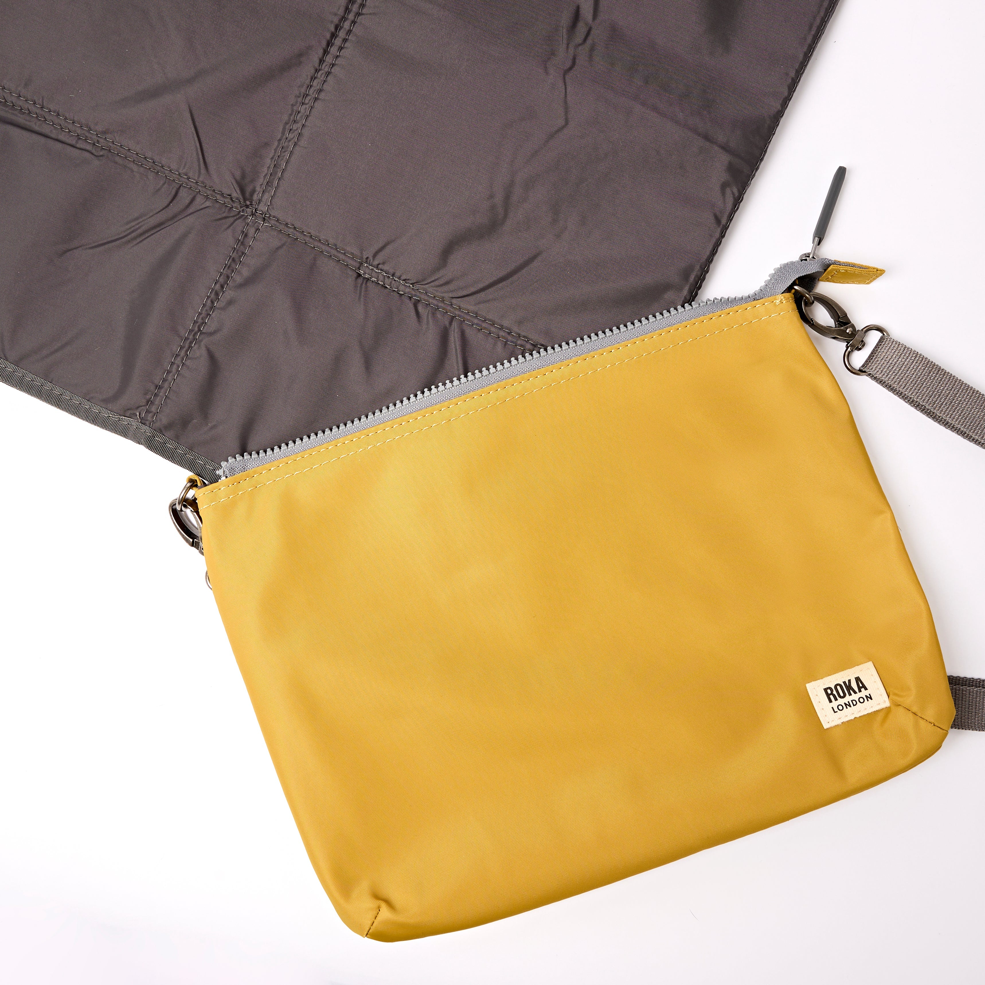 ROKA London - Primrose L skötväska #Färg_Corn