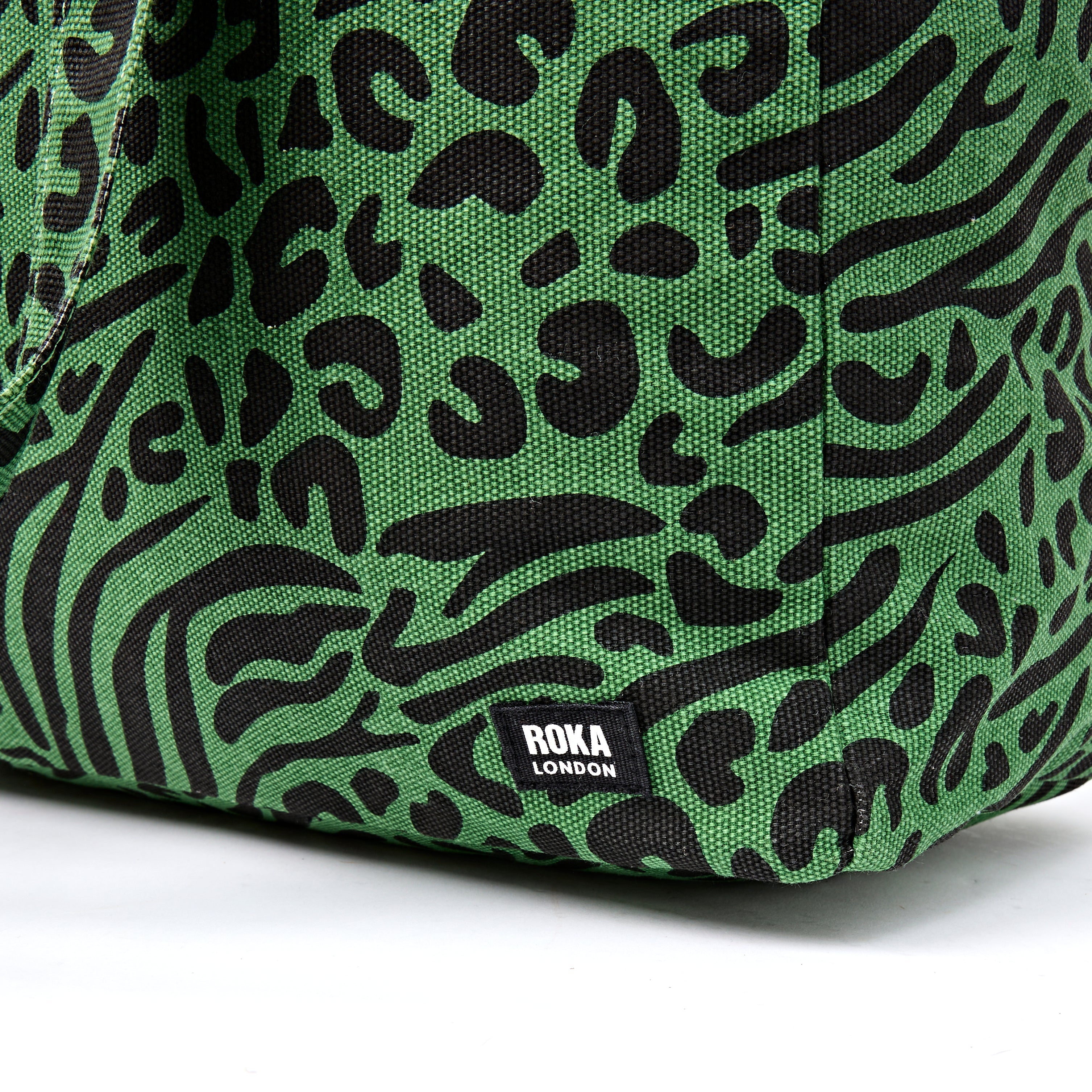 ROKA London - Sloane M axelväska #Färg_Animal_Artichoke