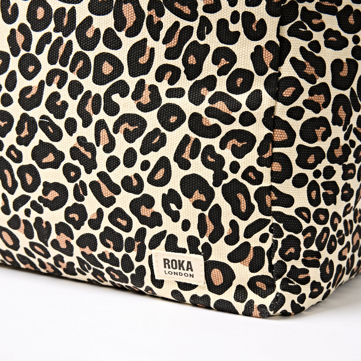 ROKA London - Sloane M axelväska #Färg_Savannah_Leopard