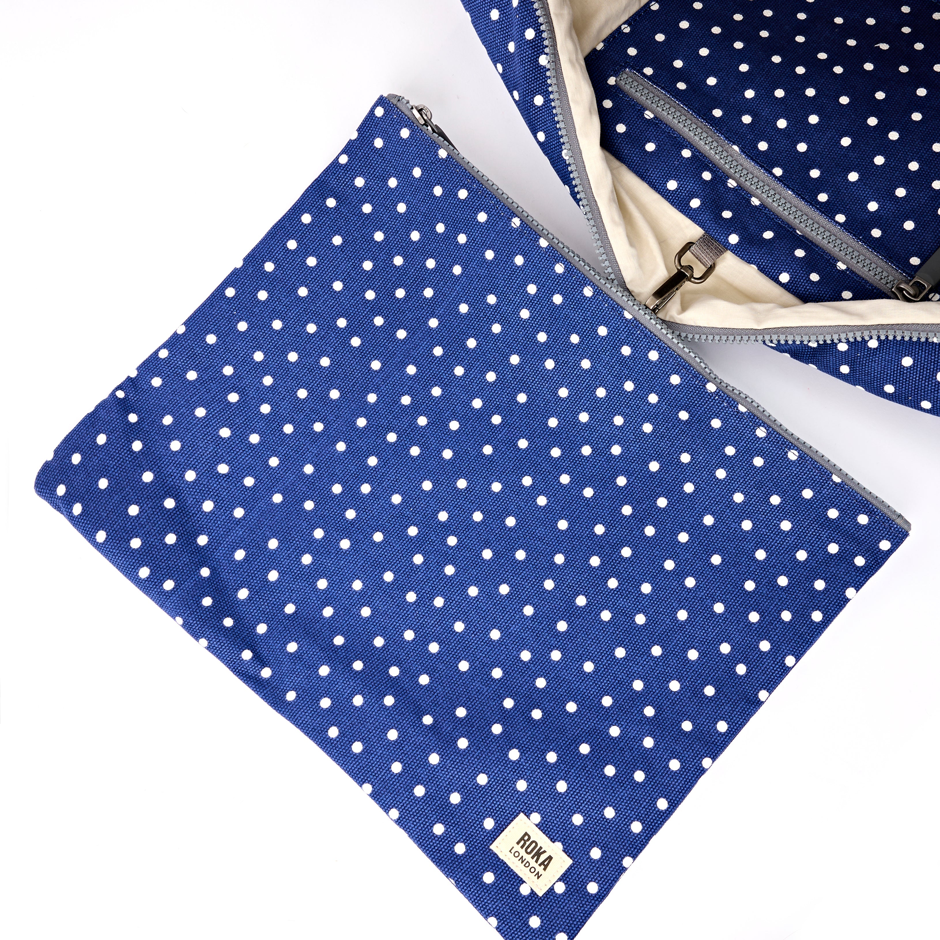 ROKA London - Somerset L axelväska #Färg_Navy_Polka