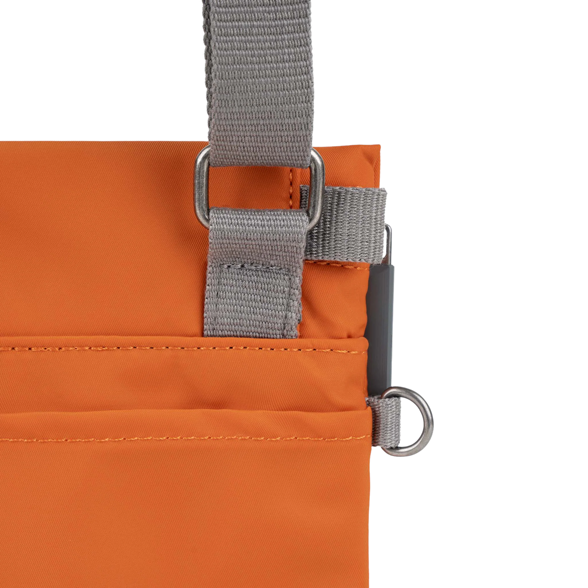 ROKA London - Stratford S crossbody-väska #Färg_Burnt_Orange