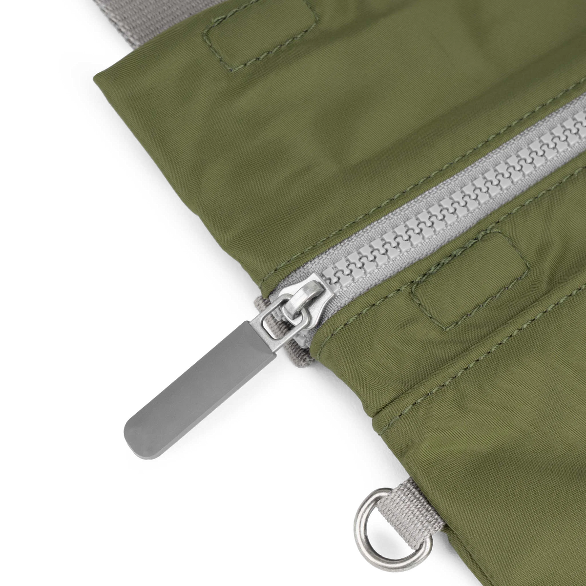 ROKA London - Stratford S crossbody-väska #Färg_Military
