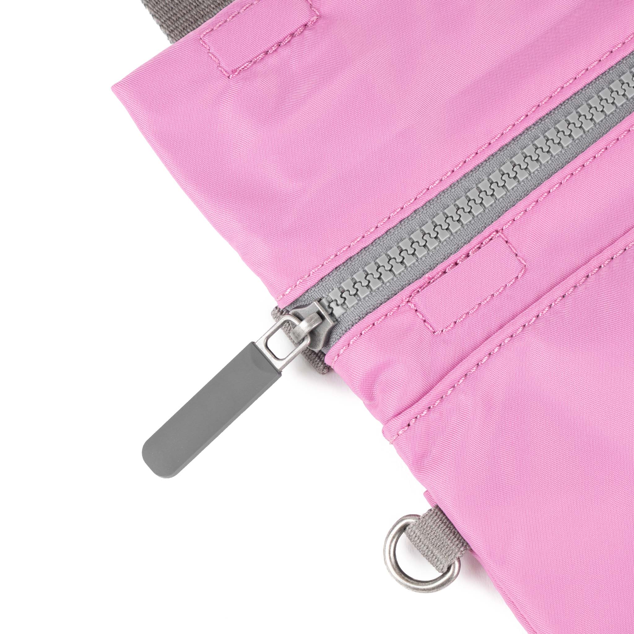 ROKA London - Stratford S crossbody-väska #Färg_Orchid