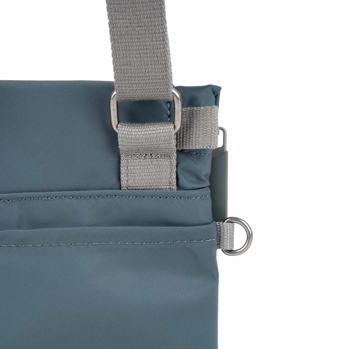 ROKA London - Stratford S crossbody-väska #Färg_Smoke