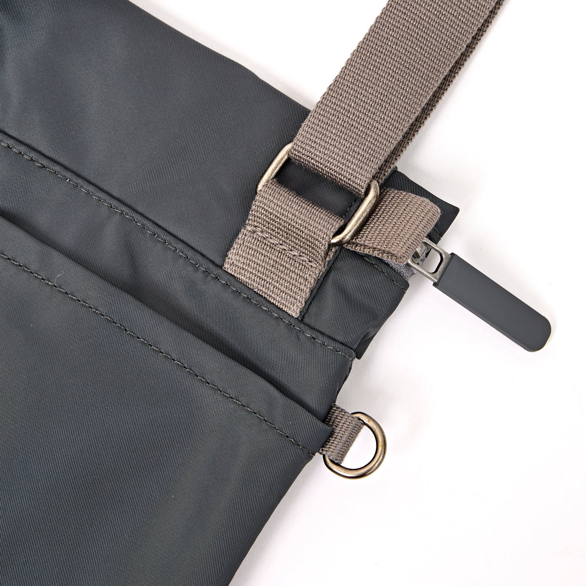 ROKA London - Stratford S crossbody-väska #Färg_Beluga