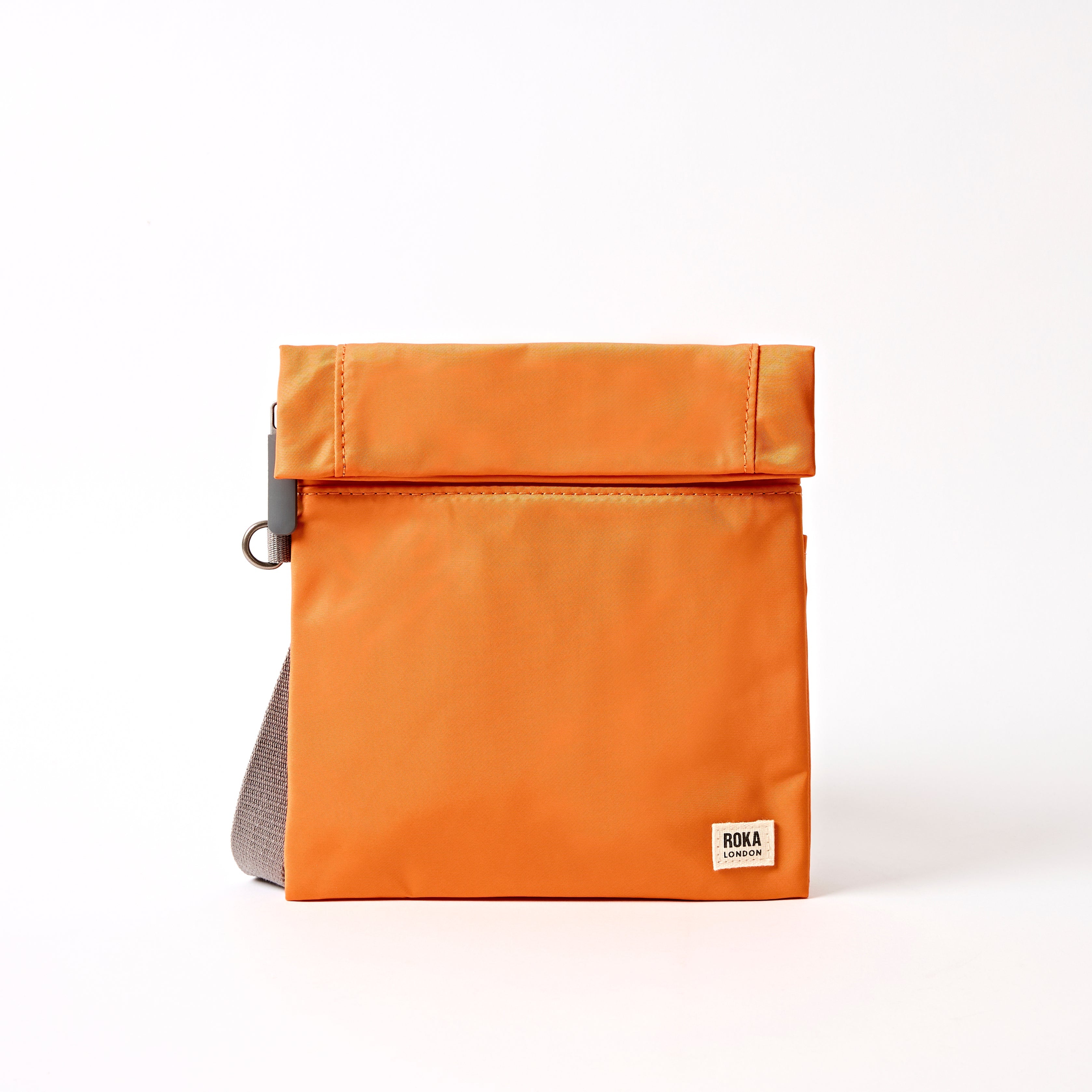 ROKA London - Stratford S crossbody-väska #Färg_Jaffa_Orange