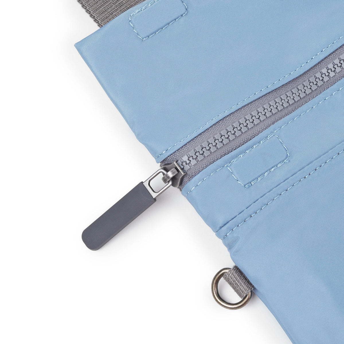 ROKA London - Stratford S crossbody-väska #Färg_Retro_Blue