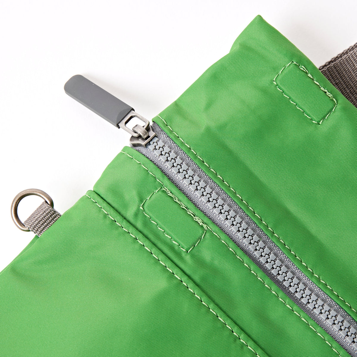 ROKA London - Stratford S crossbody-väska #Färg_Online_Lime
