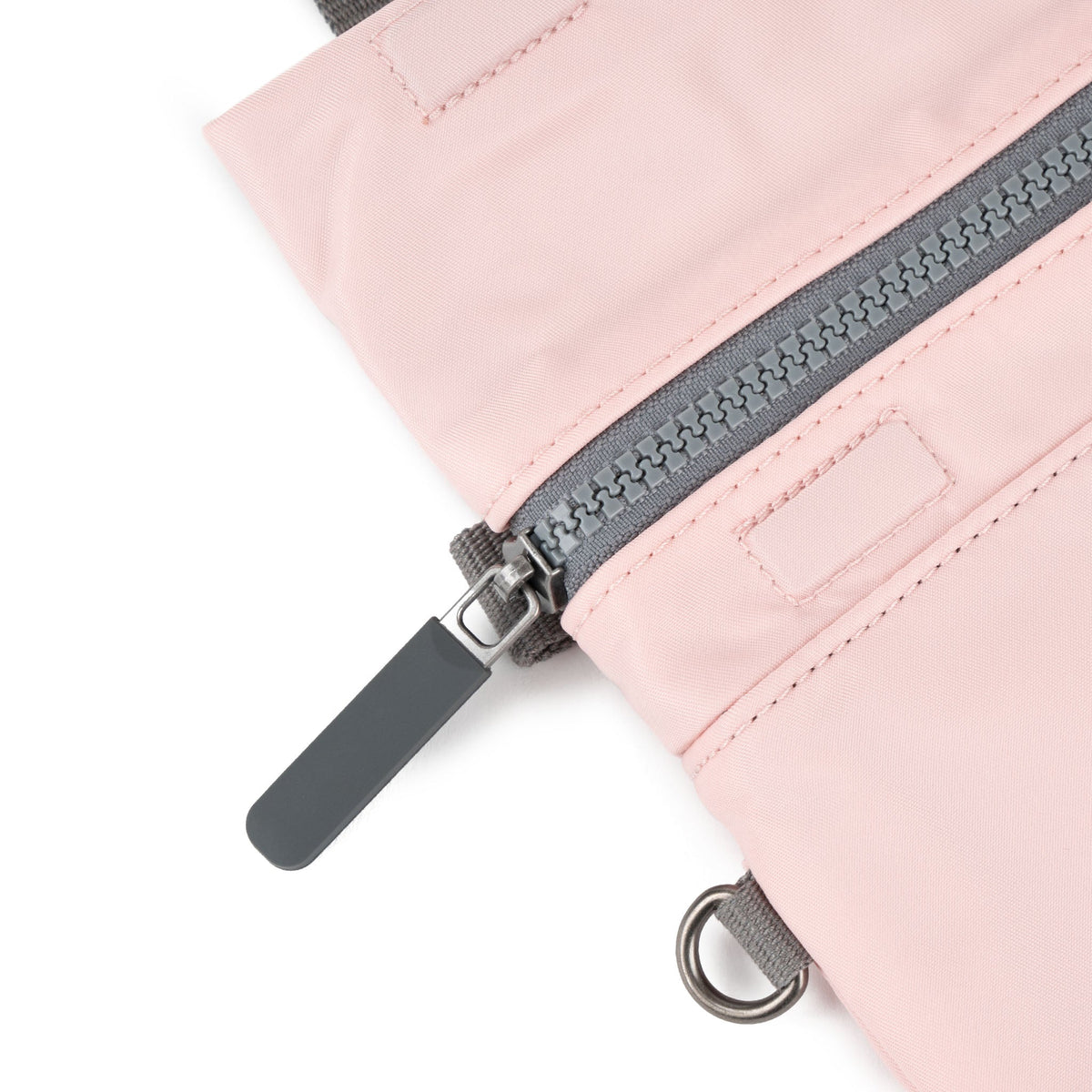 ROKA London - Stratford S crossbody-väska #Färg_English_Rose