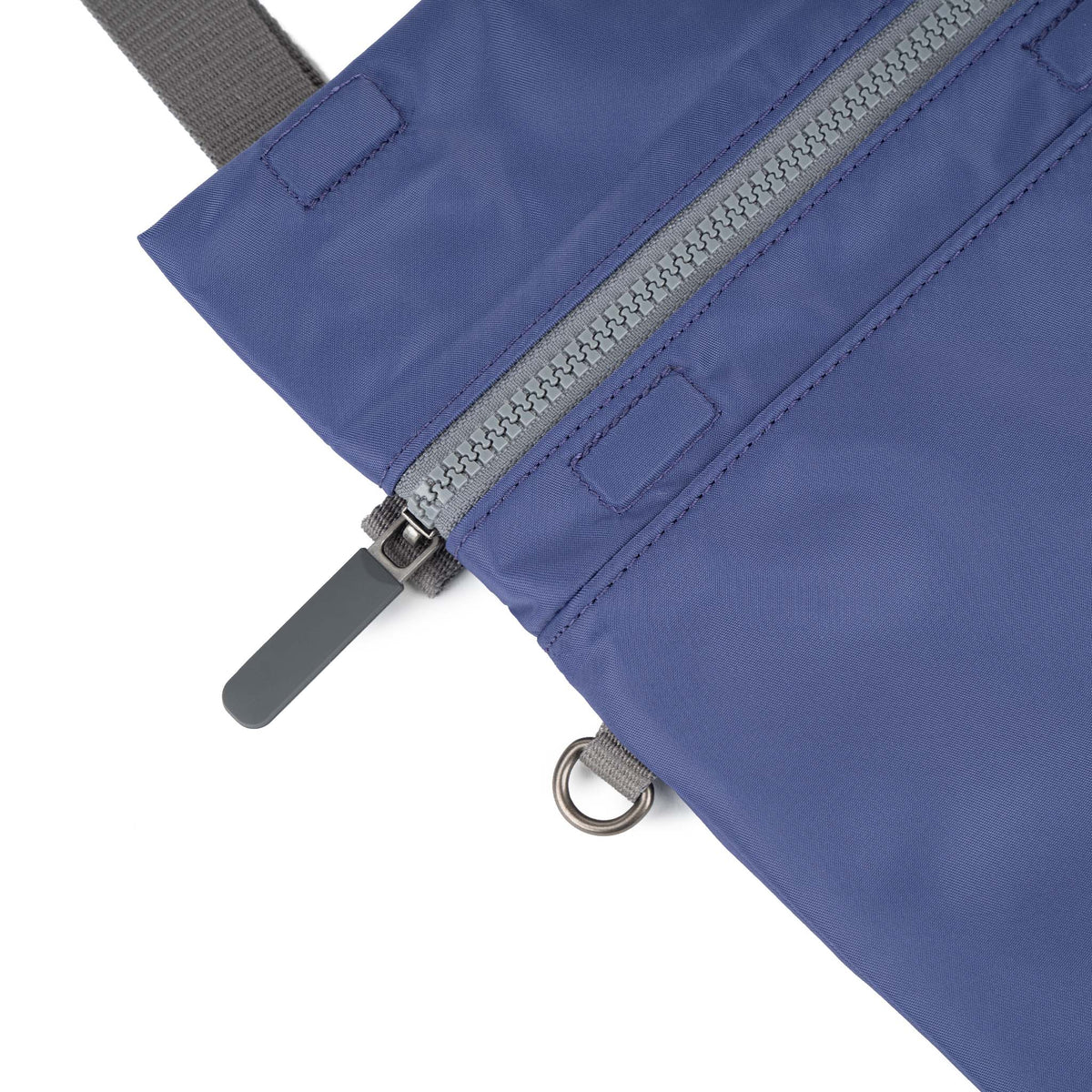 ROKA London - Stratford S crossbody-väska #Färg_Indigo
