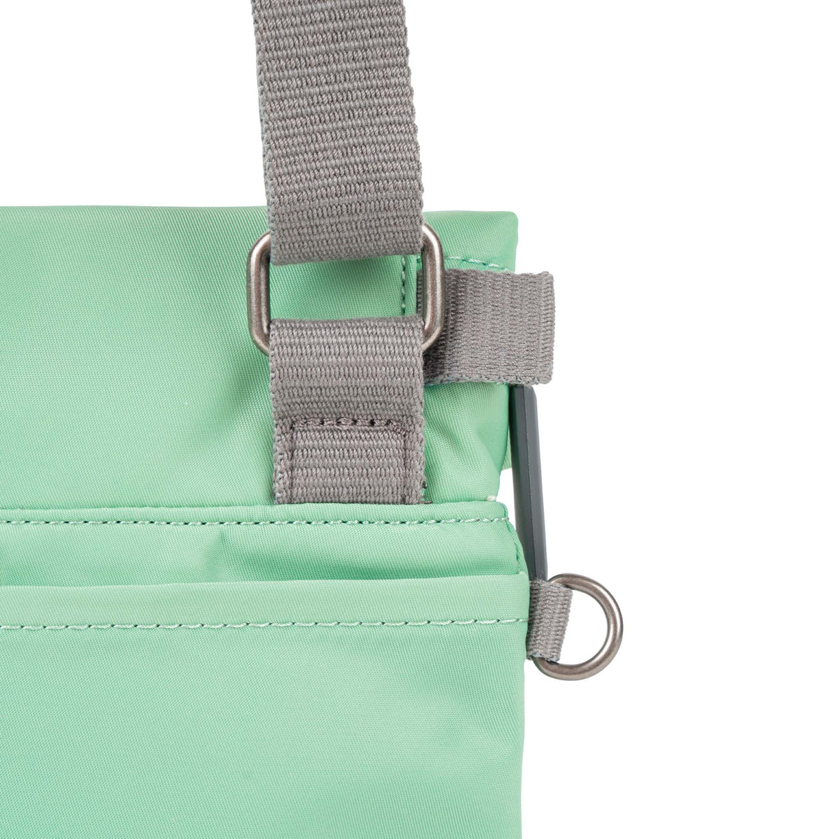ROKA London - Stratford S crossbody-väska #Färg_Matcha