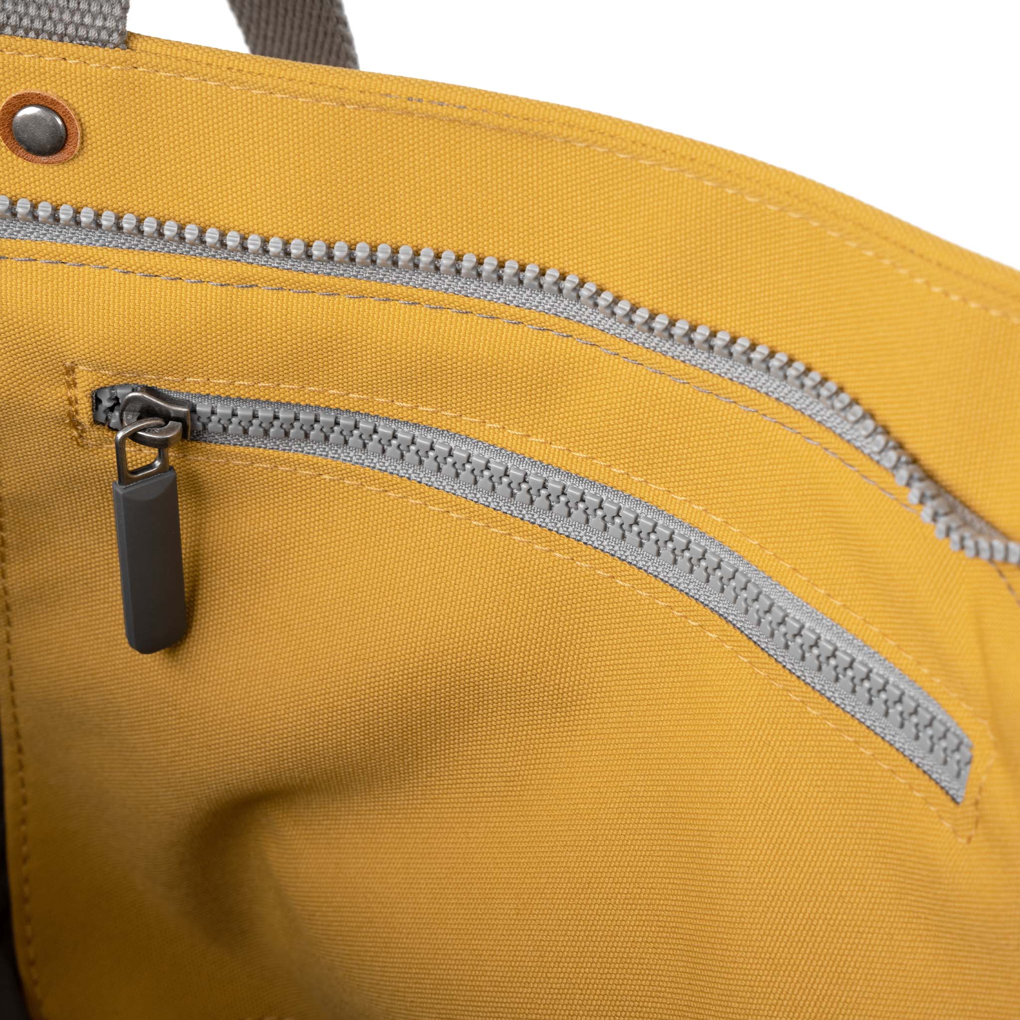 ROKA London - Trafalgar M toteväska #Färg_Flax