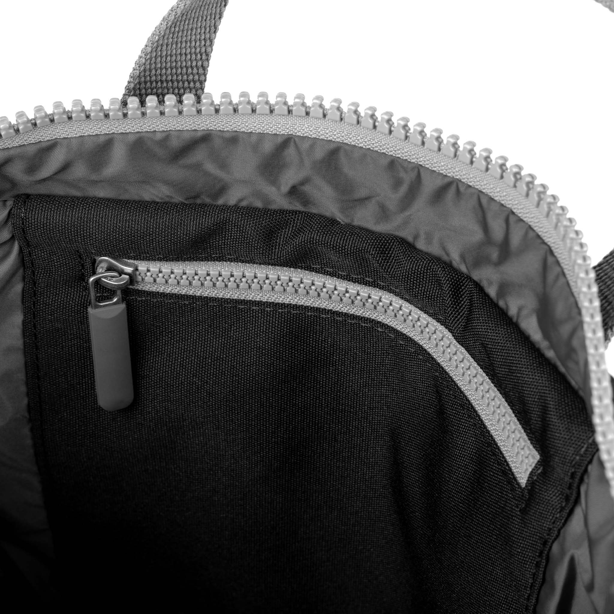 ROKA London - Waterhouse M ryggsäck med flera fickor #Färg_Ash