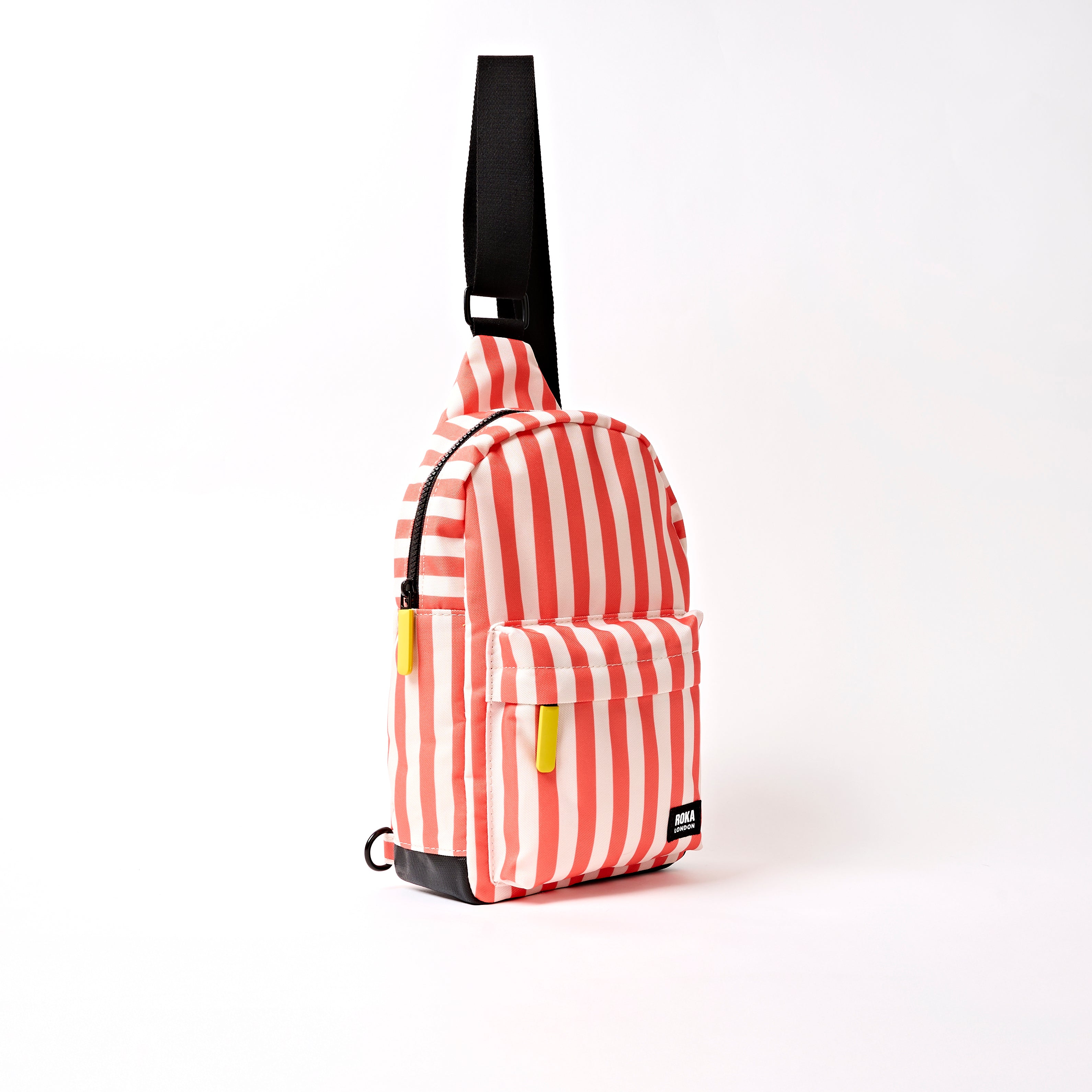 ROKA London - Willesden L slingväska #Färg_Coral_Stripe