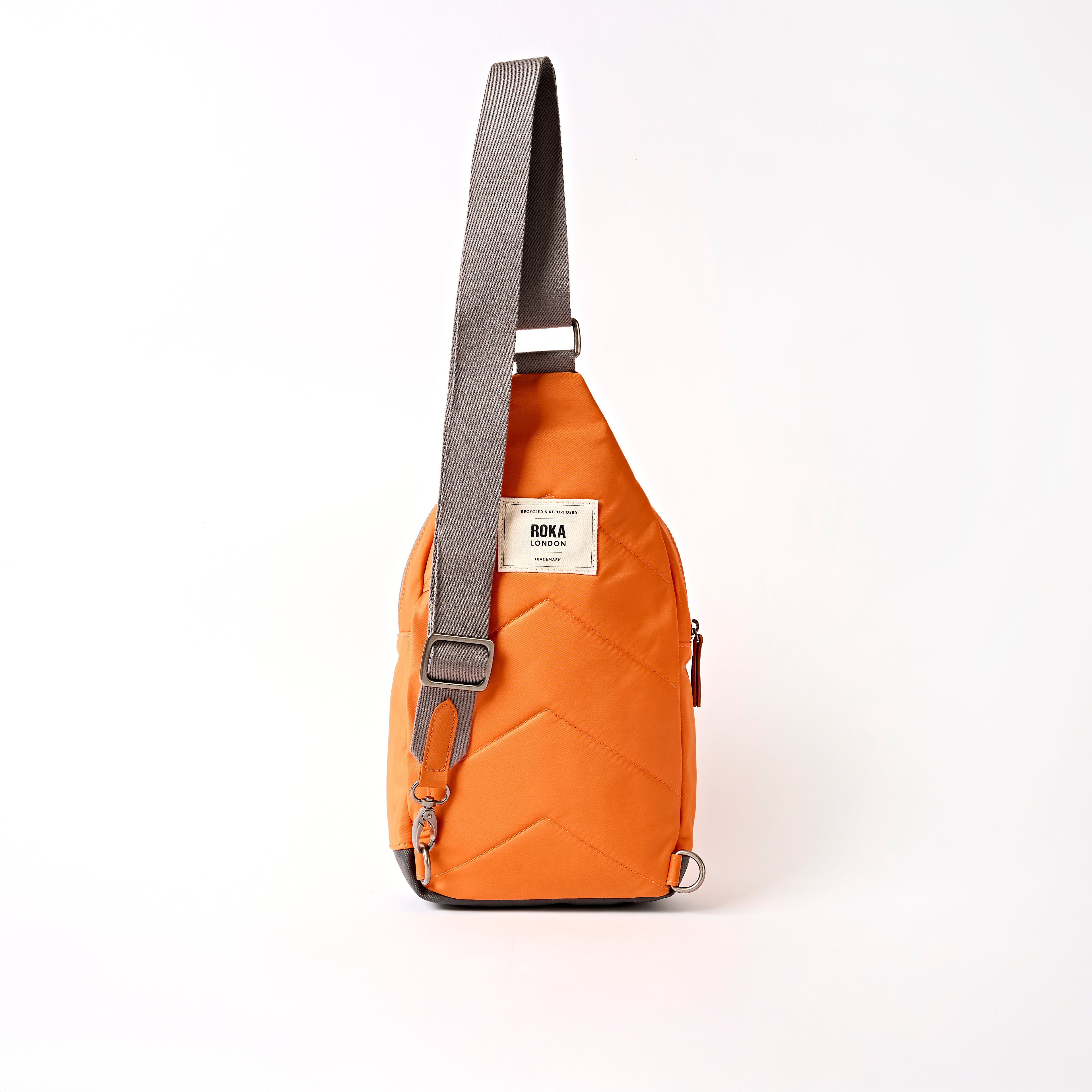 ROKA London - Willesden L slingväska #Färg_Jaffa_Orange