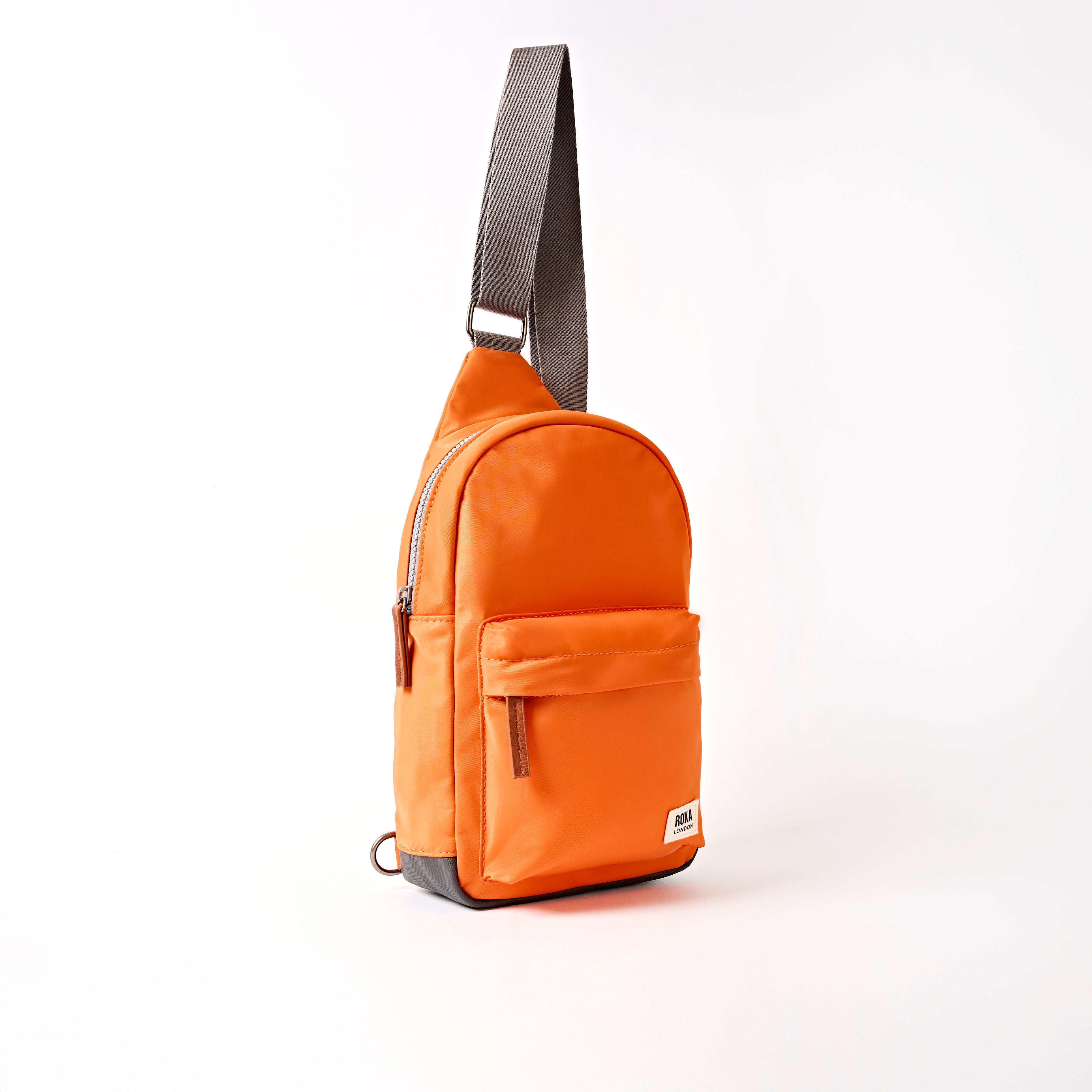 ROKA London - Willesden L slingväska #Färg_Jaffa_Orange