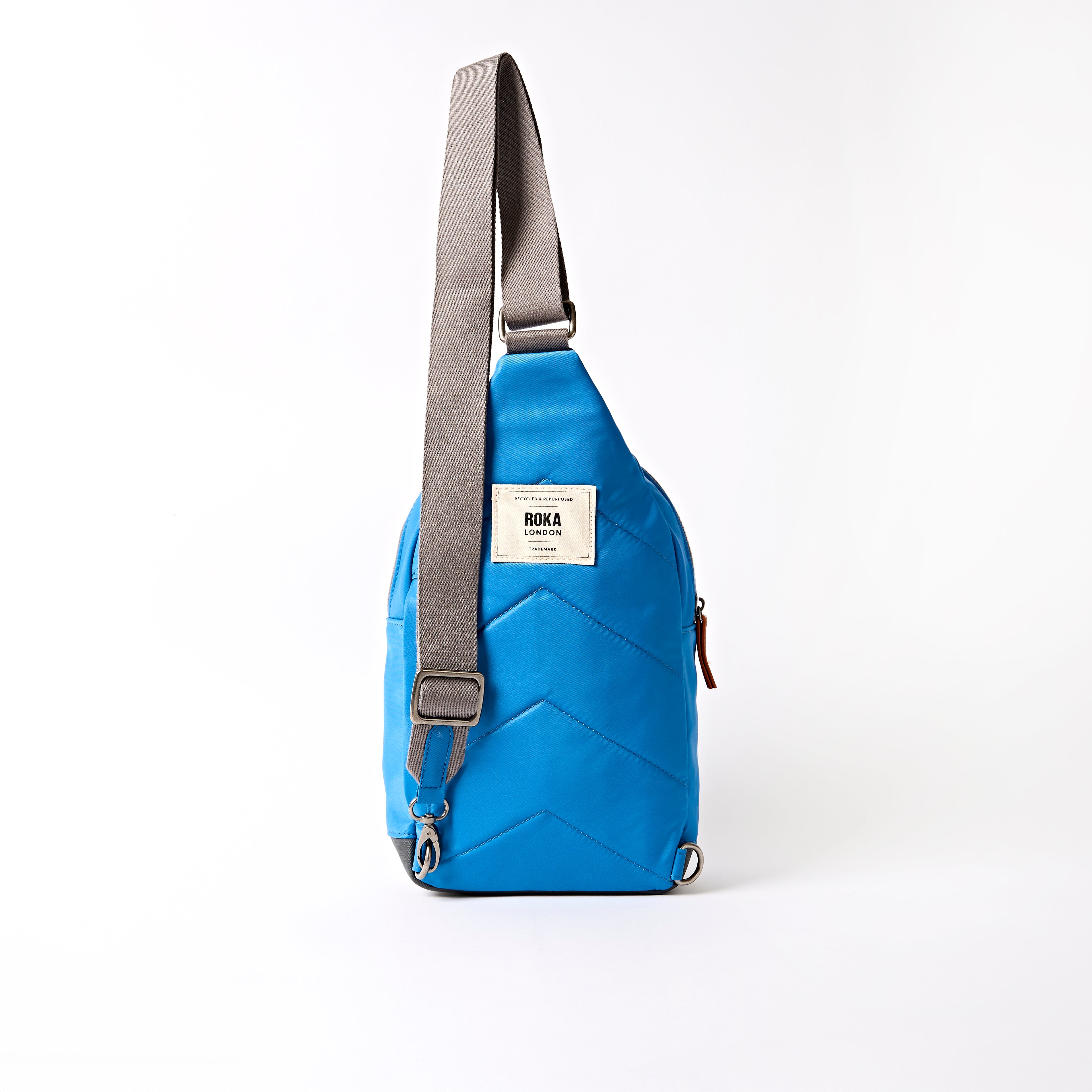 ROKA London - Willesden L slingväska #Färg_Malibu_Blue