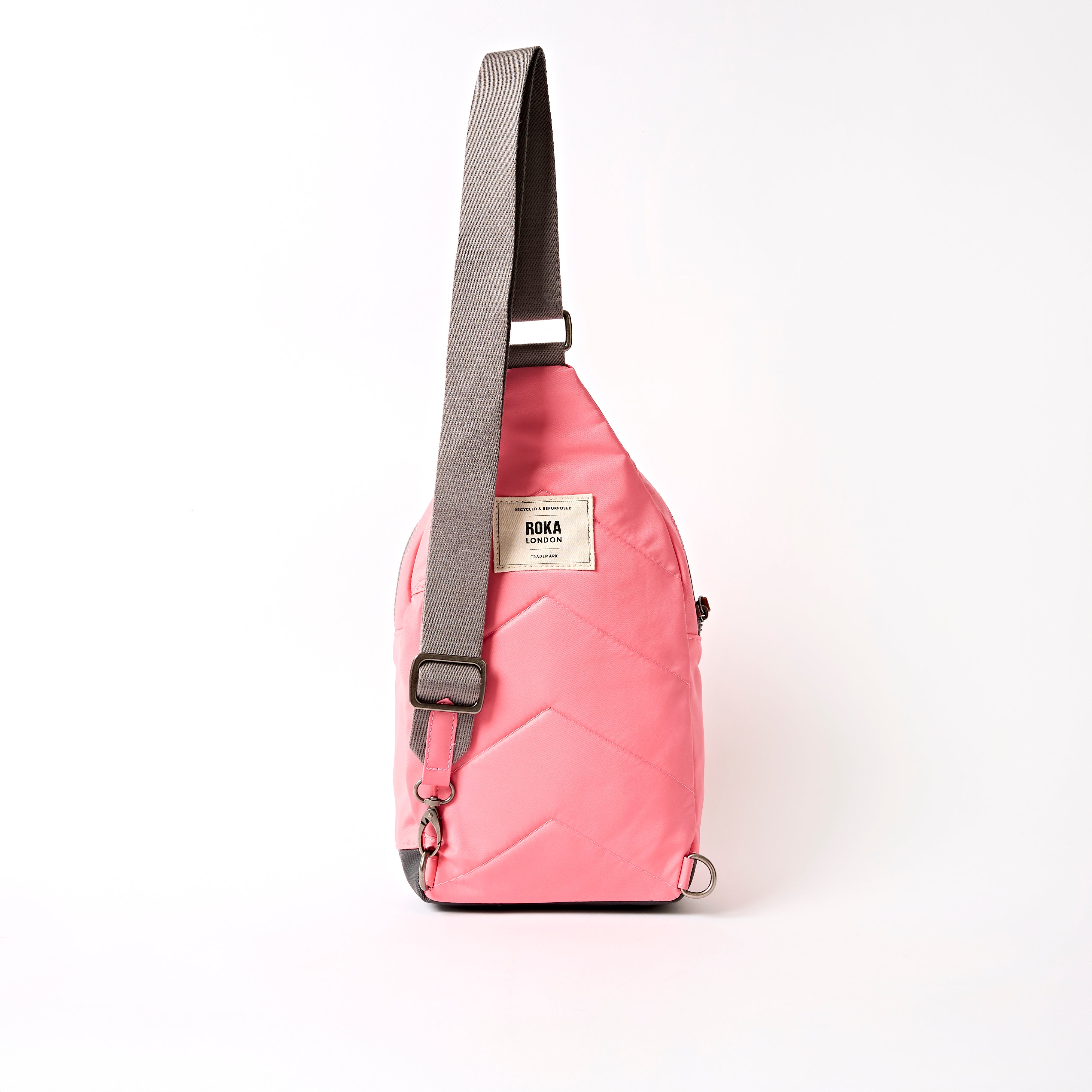 ROKA London - Willesden L slingväska #Färg_Pink_Lemonade