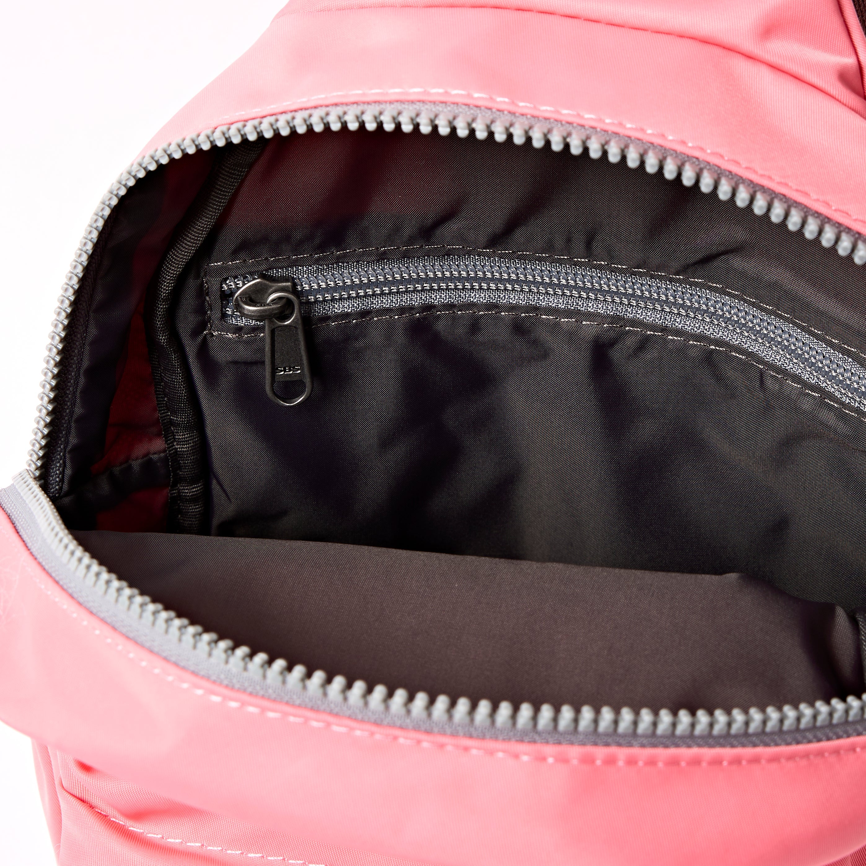 ROKA London - Willesden L slingväska #Färg_Pink_Lemonade
